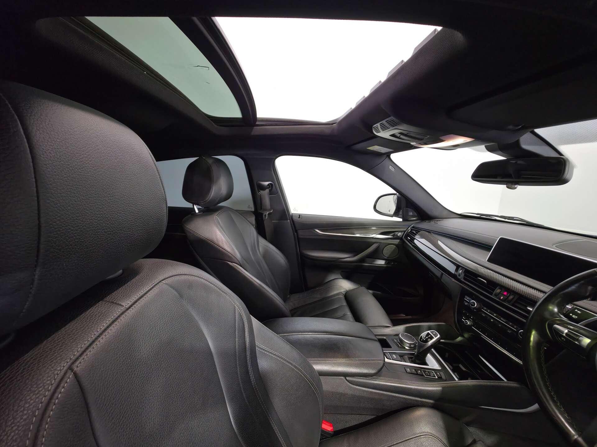 BMW X6 view 14
