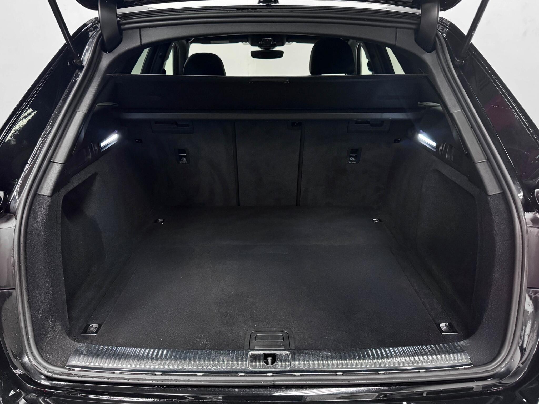 Audi A4 view 7