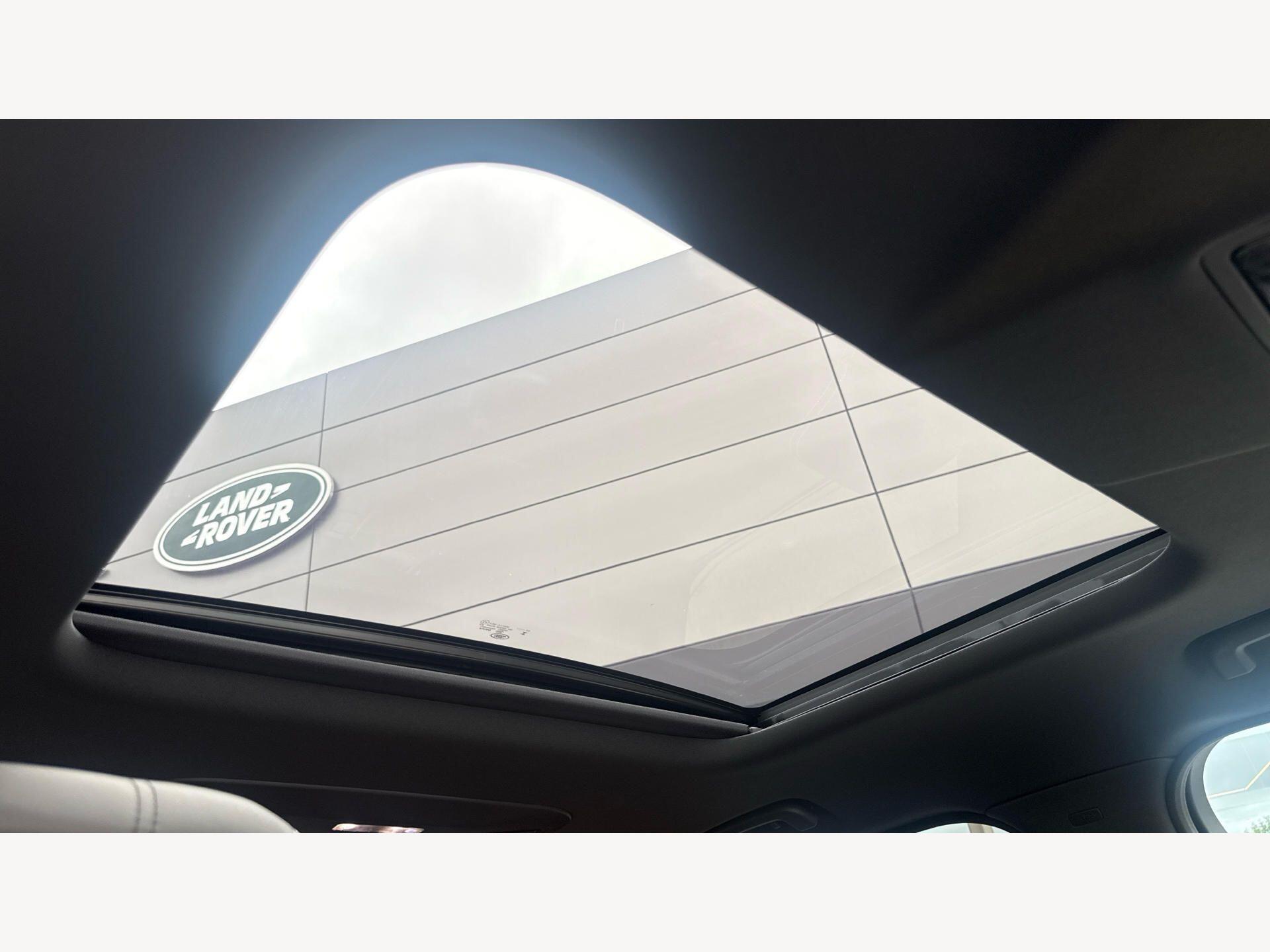 Land Rover Discovery view 24