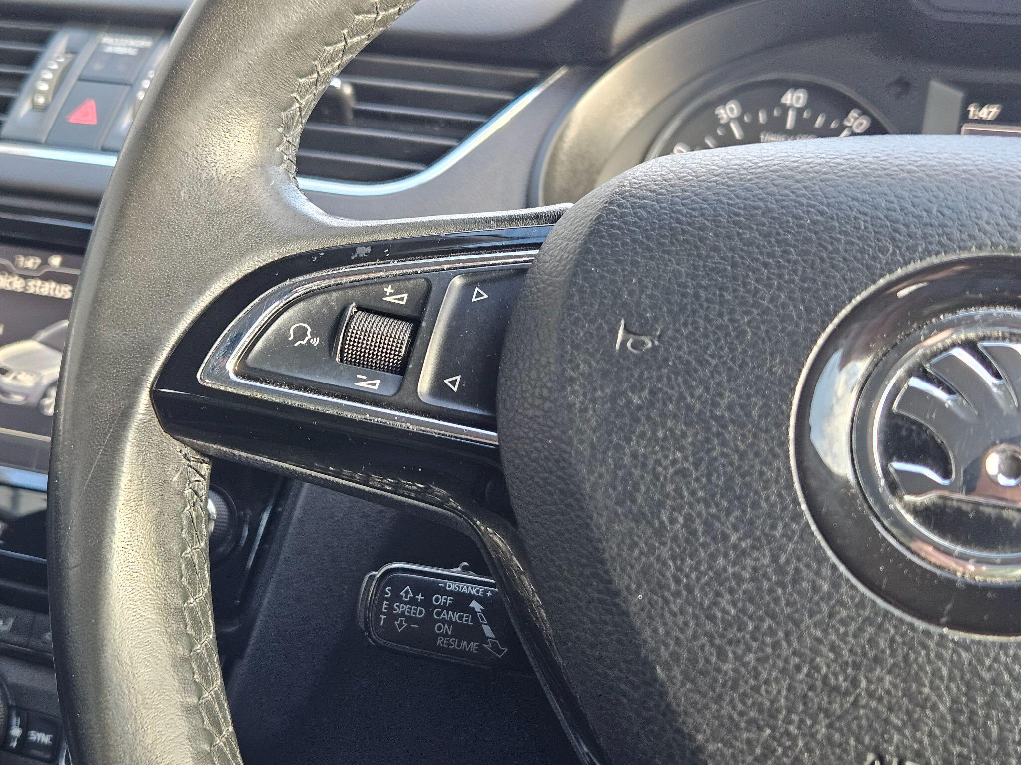 2015 Skoda Octavia image 28