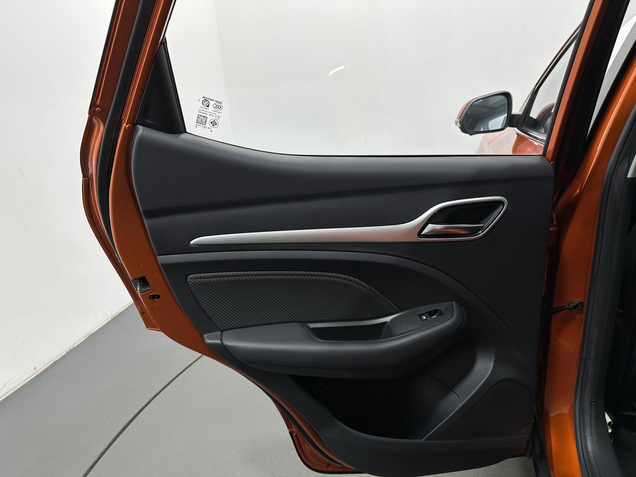 MG ZS view 39