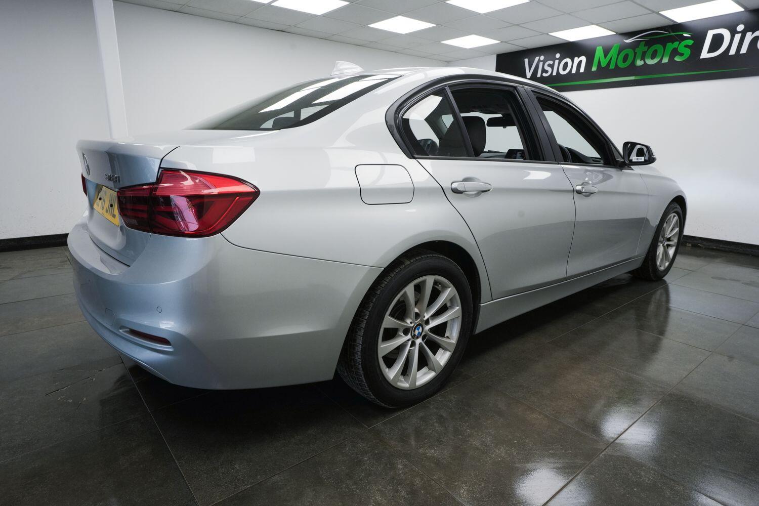BMW 3 Series view 3