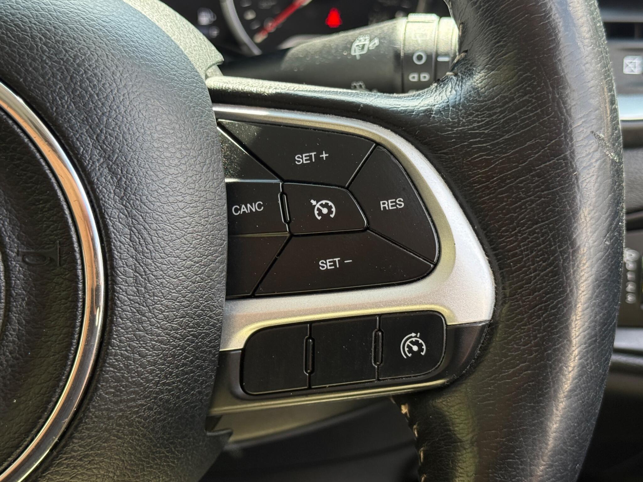 Jeep Renegade - Image 63