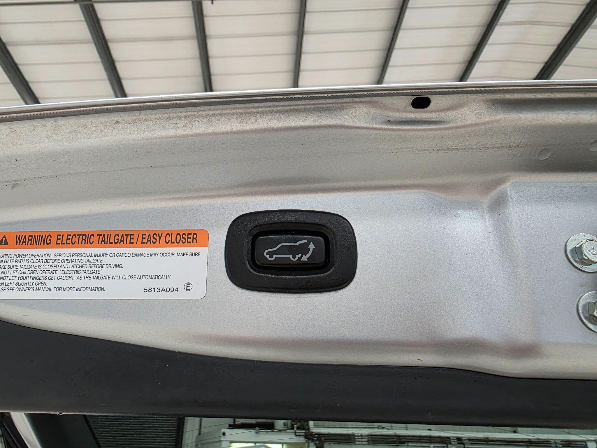 Mitsubishi Outlander view 28