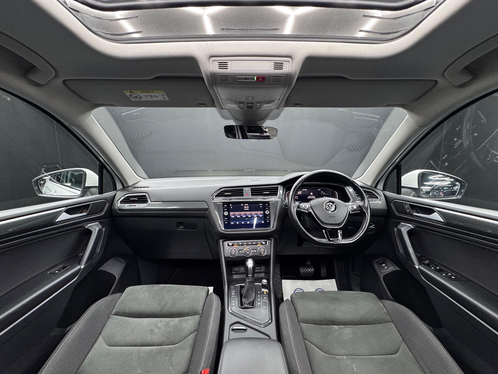Volkswagen Tiguan Allspace view 18