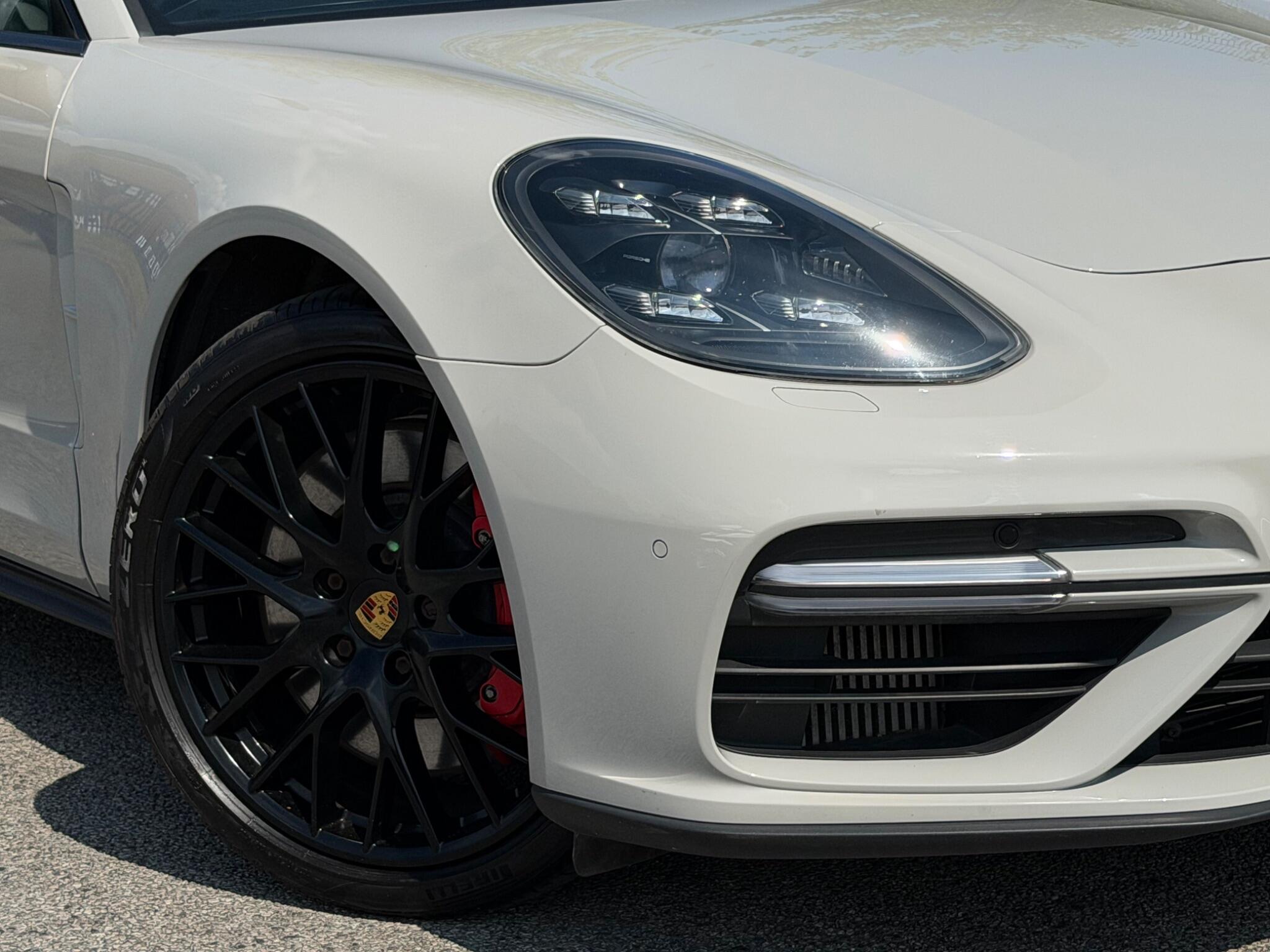 Porsche Panamera view 41