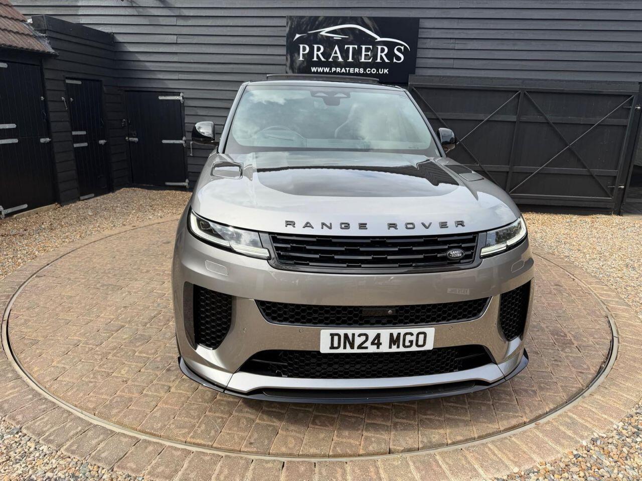 Land Rover Range Rover Sport view 4