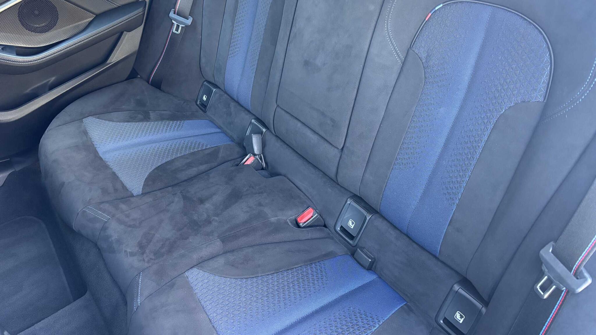 BMW 2 Series view 12