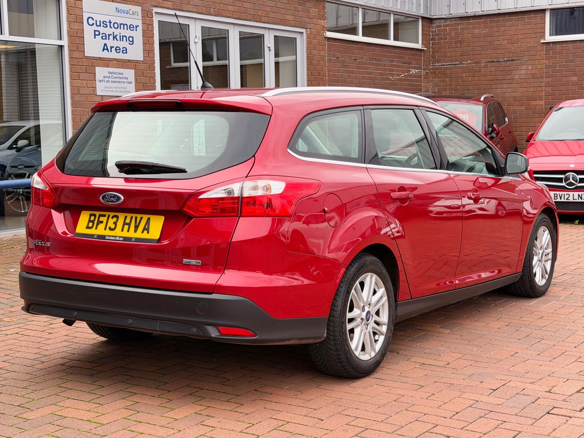Ford Focus view 21