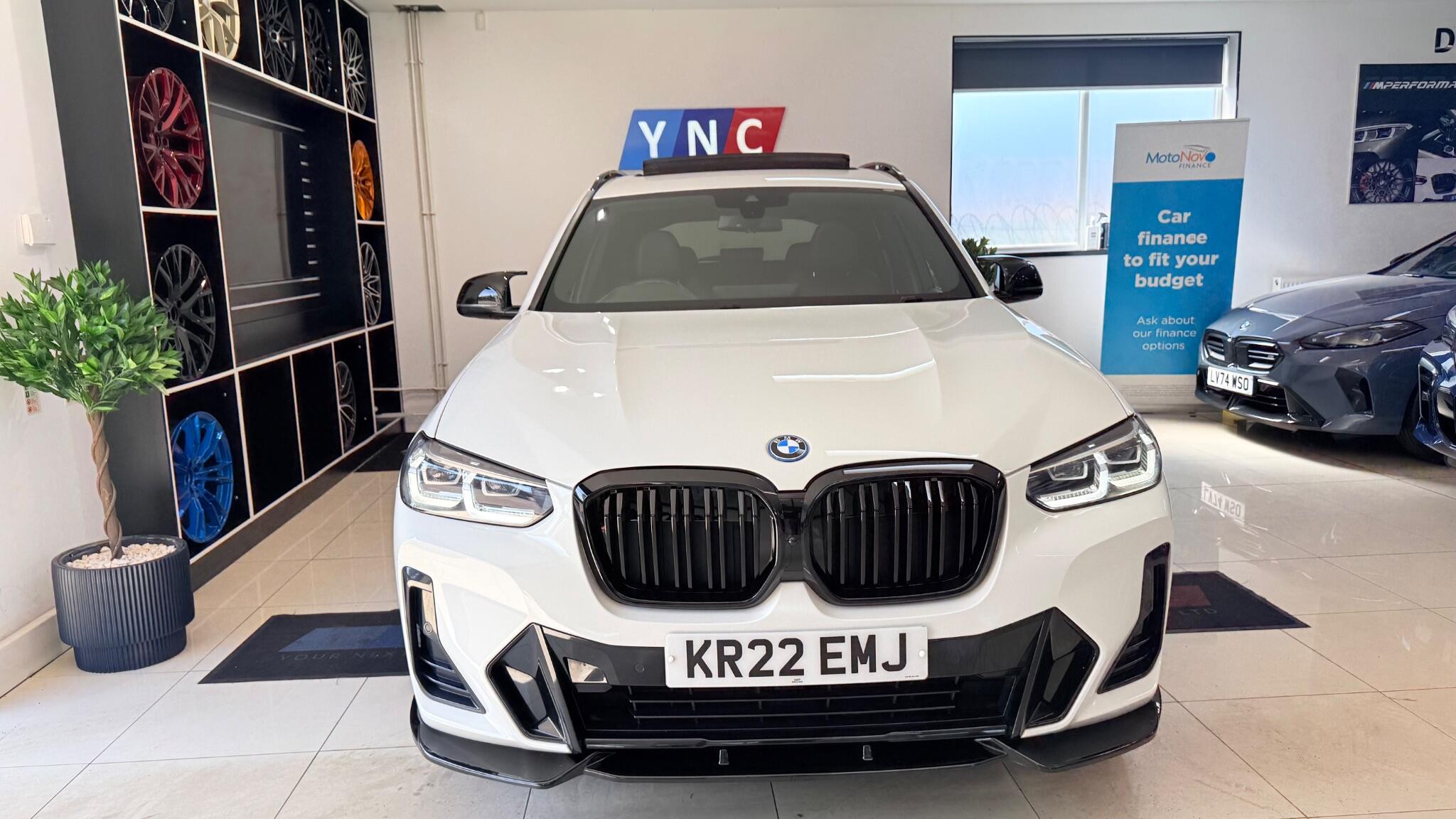 BMW X3 view 45