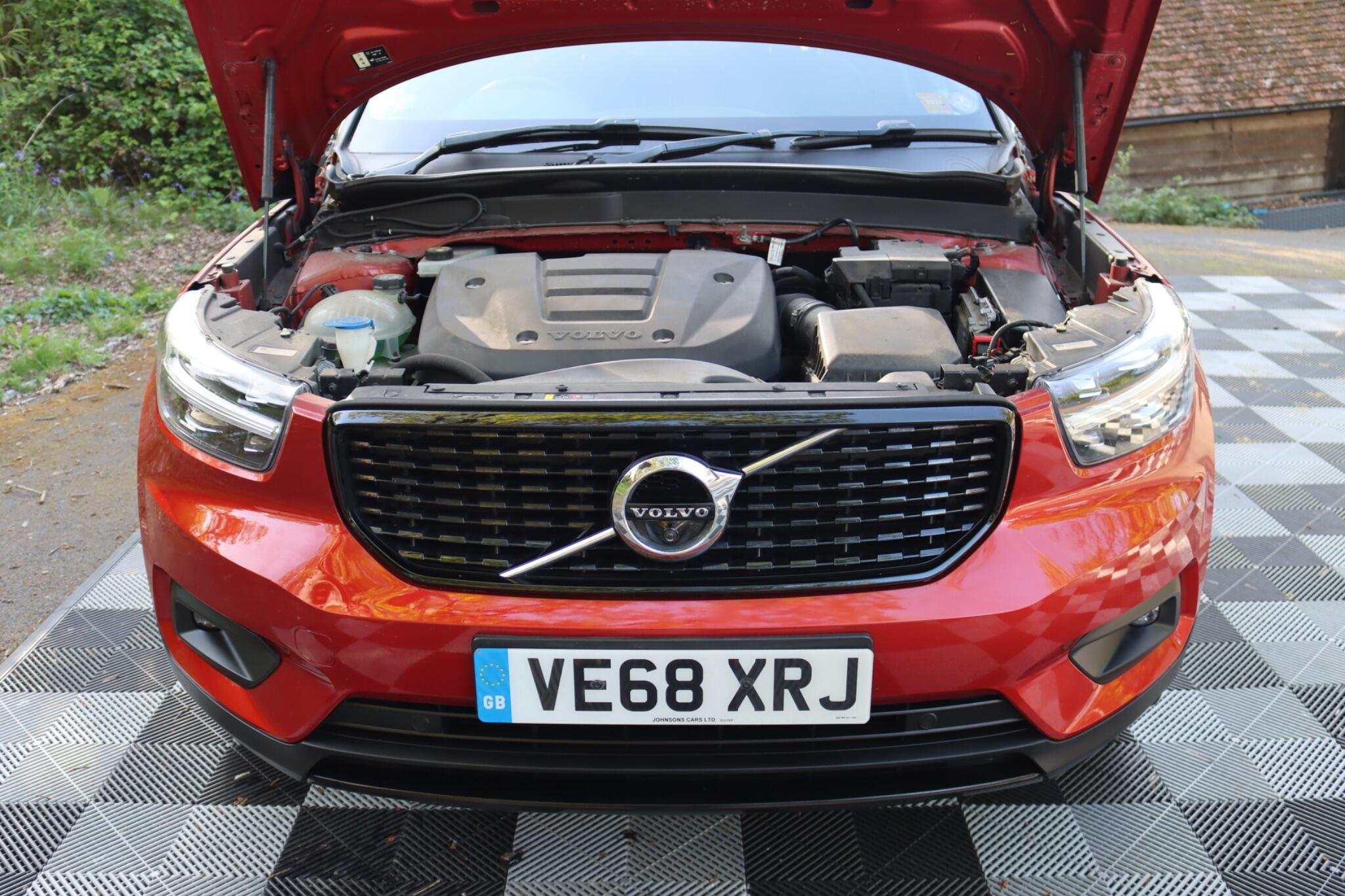 Volvo XC40 view 21