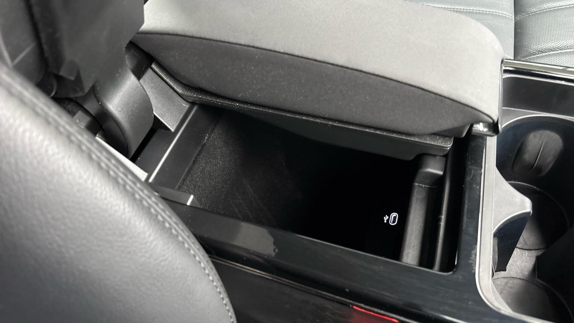 Land Rover Range Rover Evoque view 43