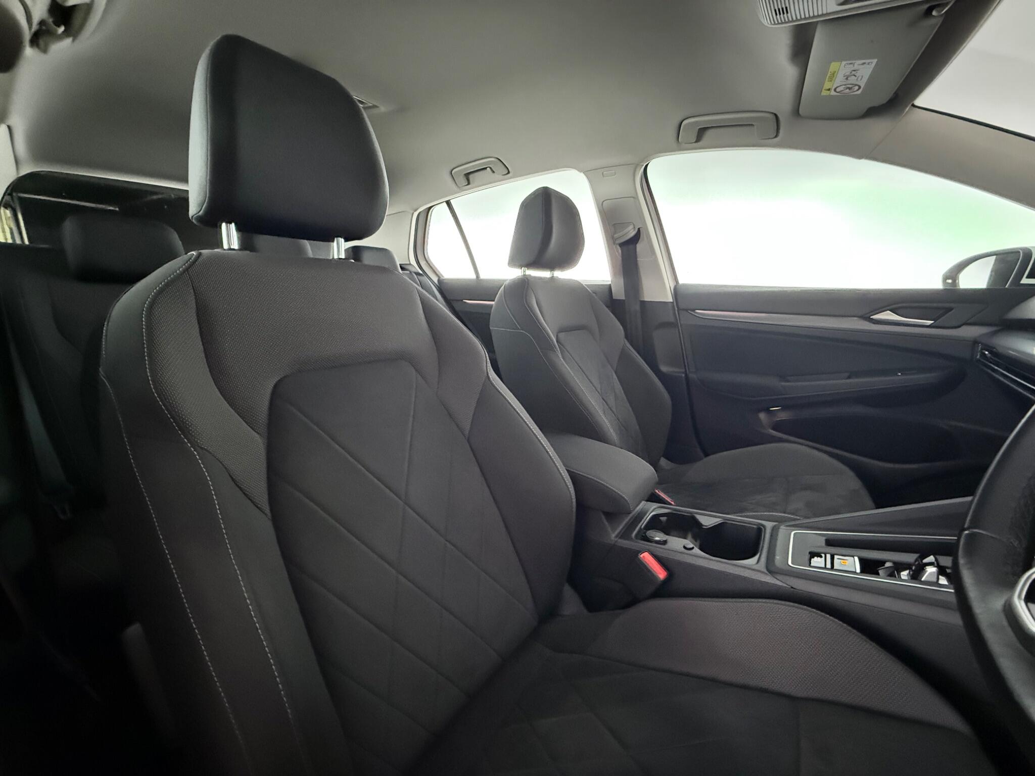 Volkswagen Golf view 30