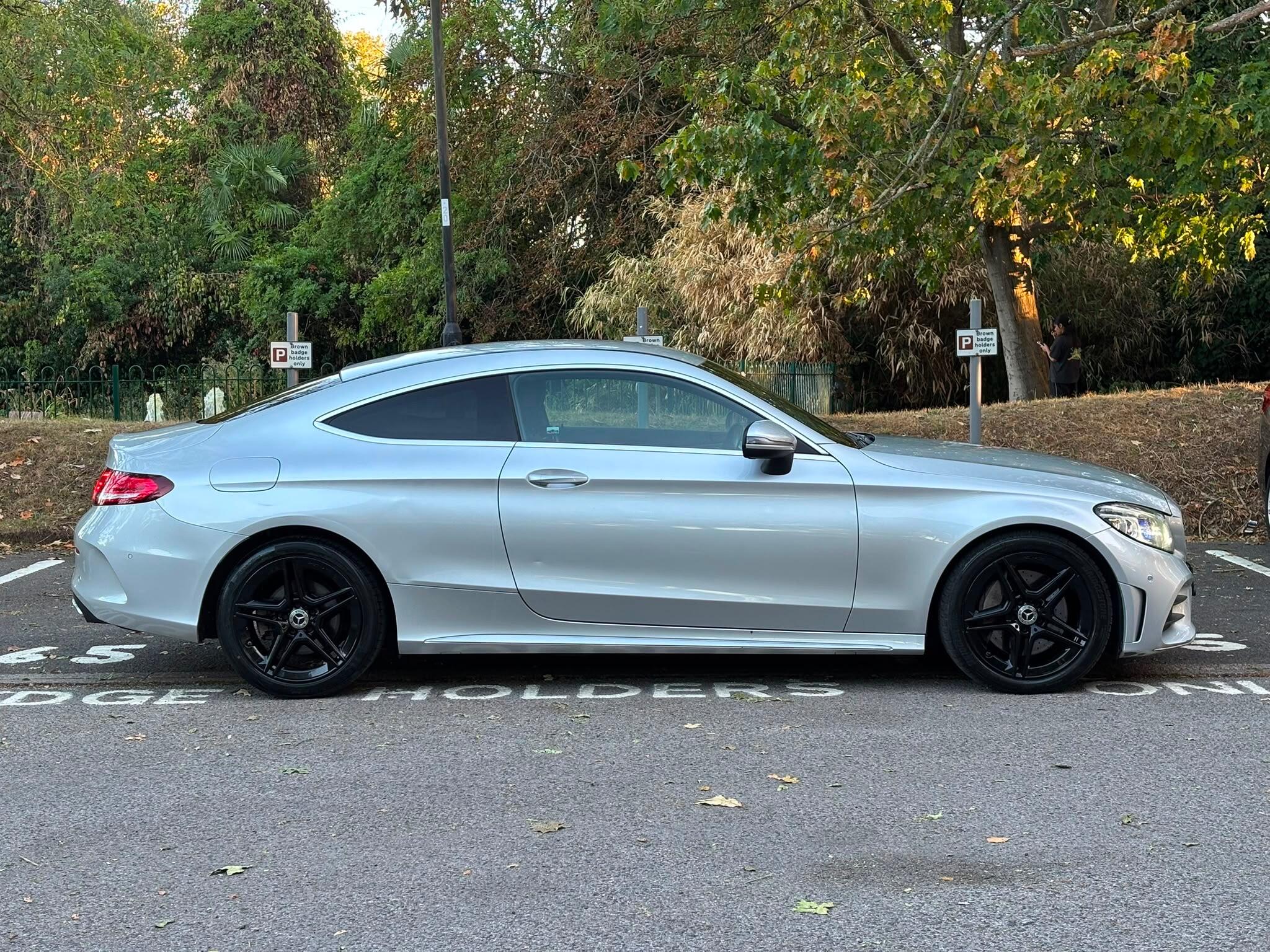 Mercedes-Benz C-Class view 3