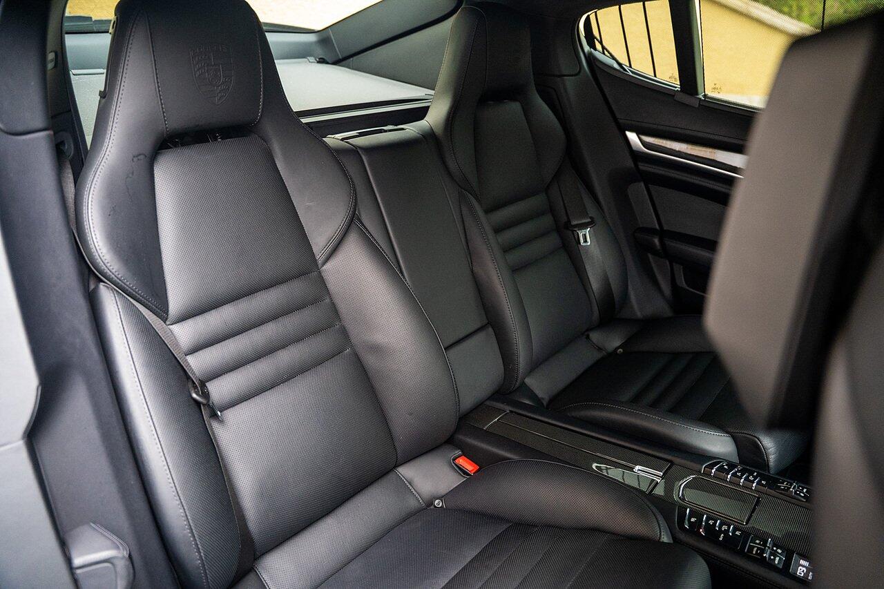 Porsche Panamera view 65