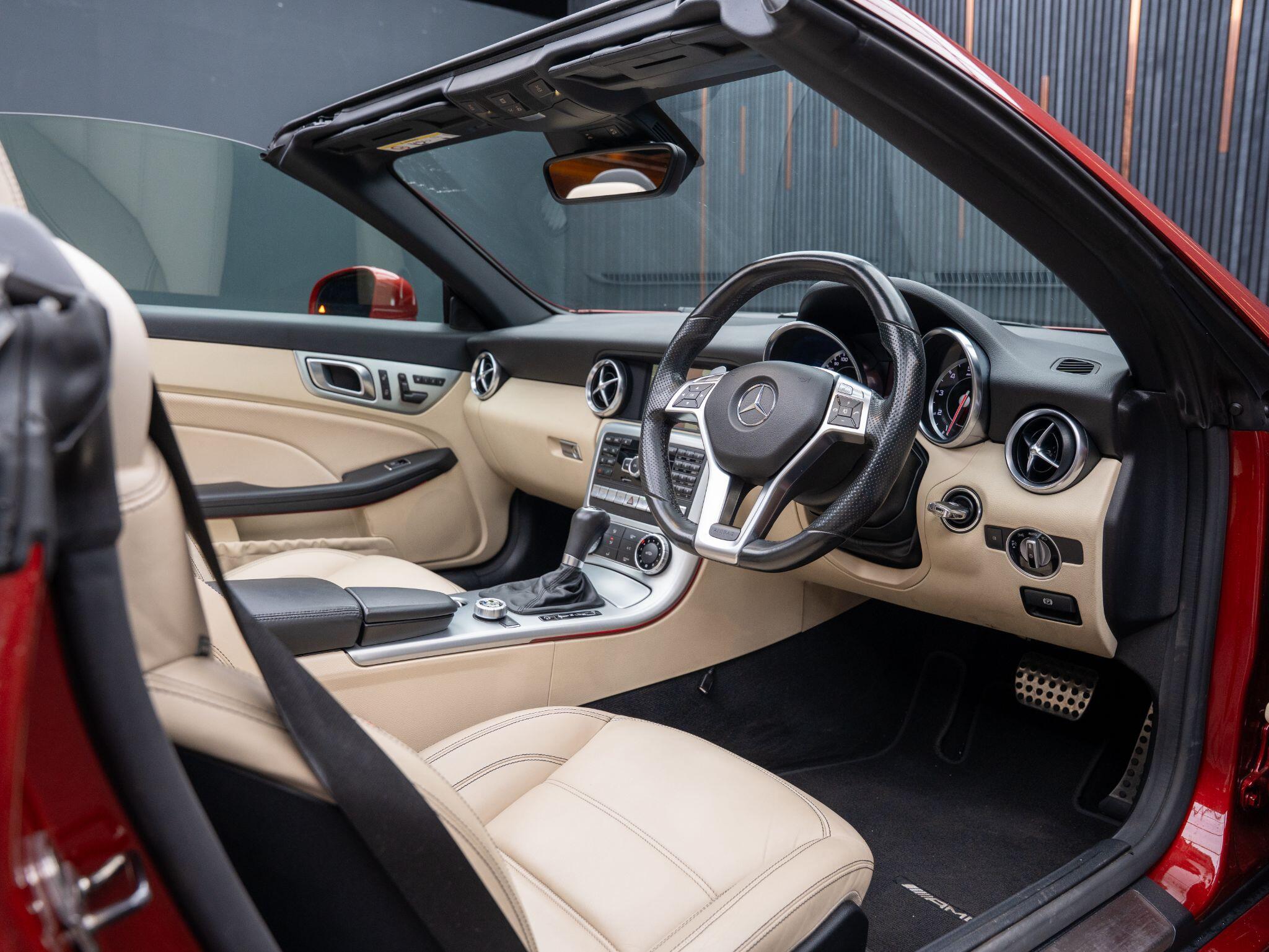 Mercedes-Benz SLK view 32