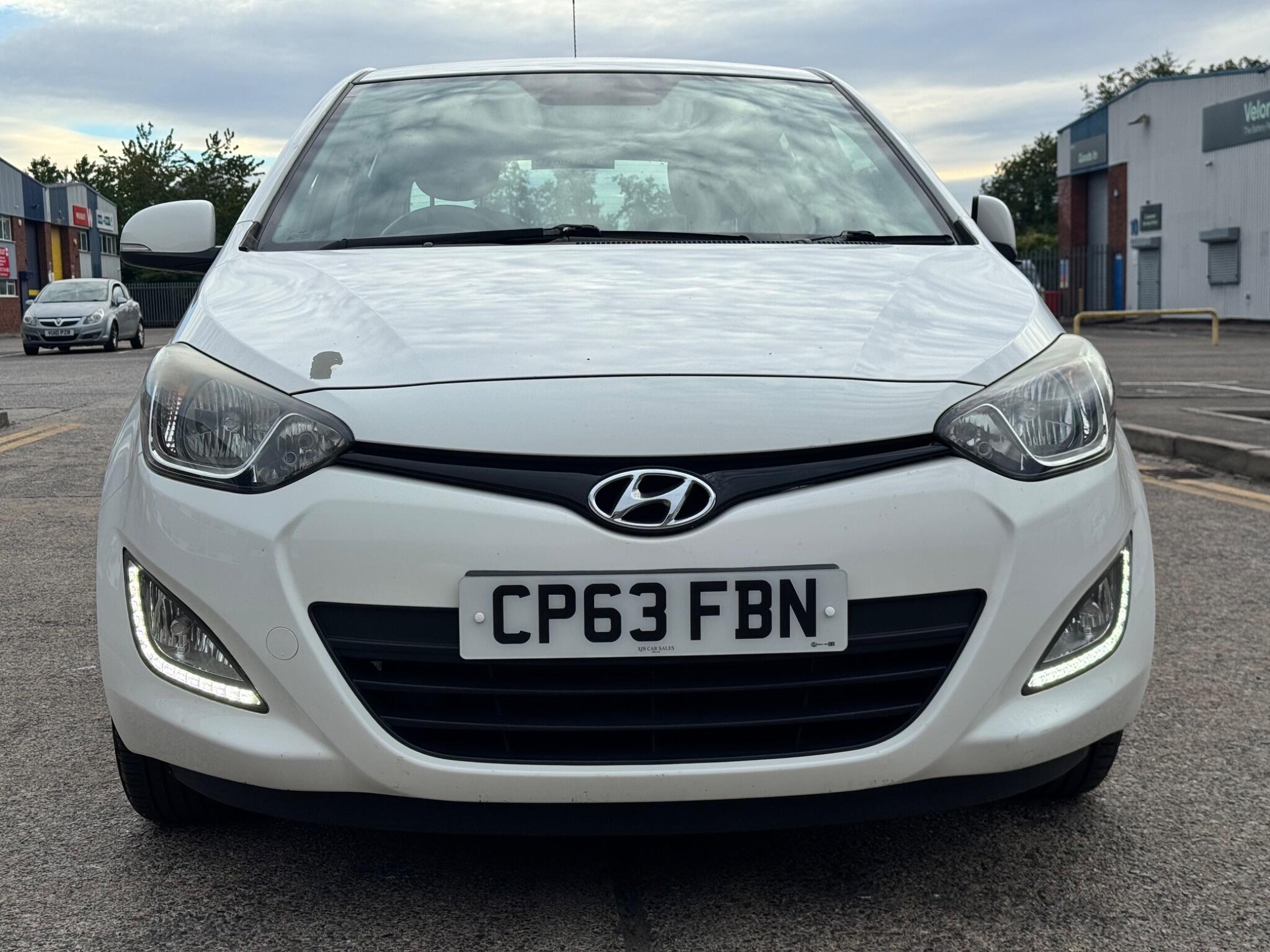 Hyundai i20 view 6