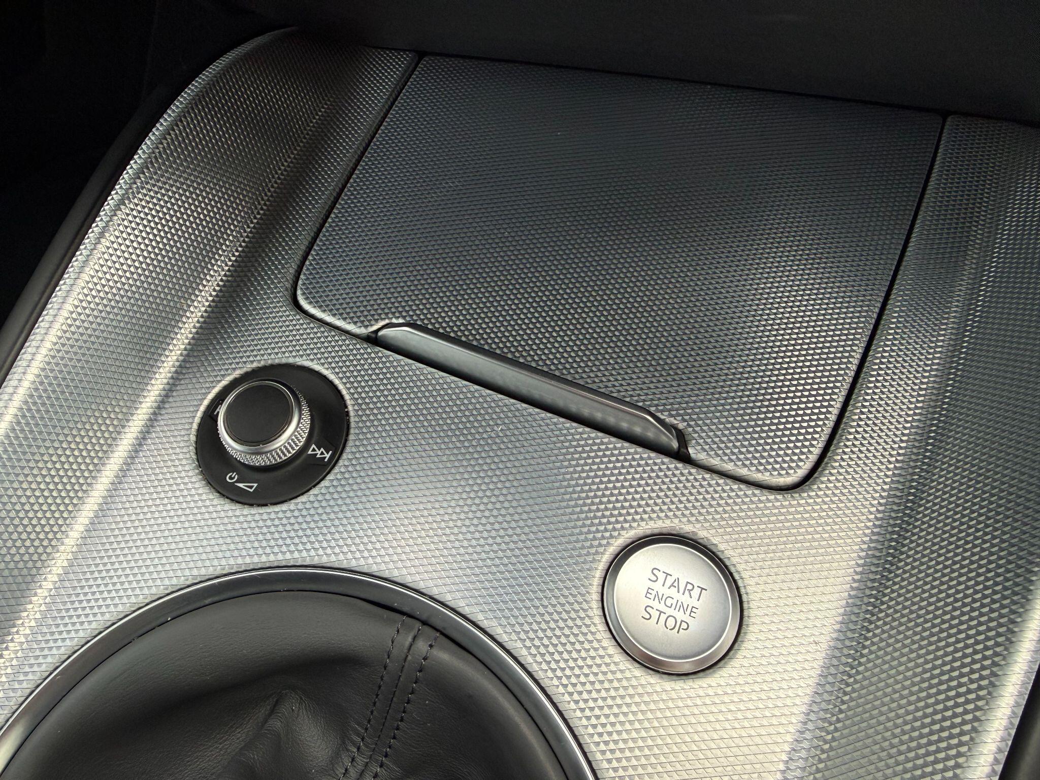 Audi TT view 30