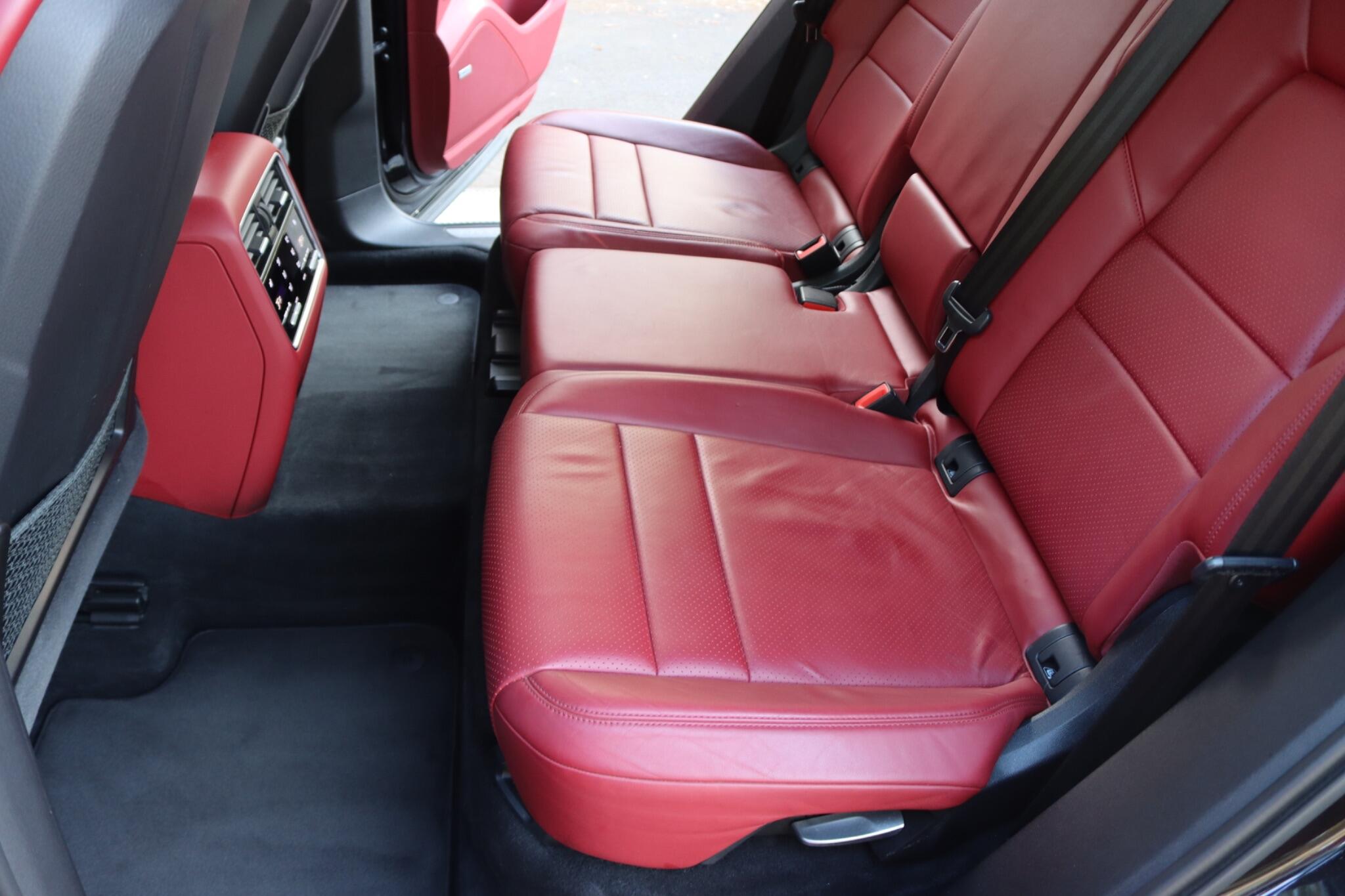 Porsche Cayenne view 7