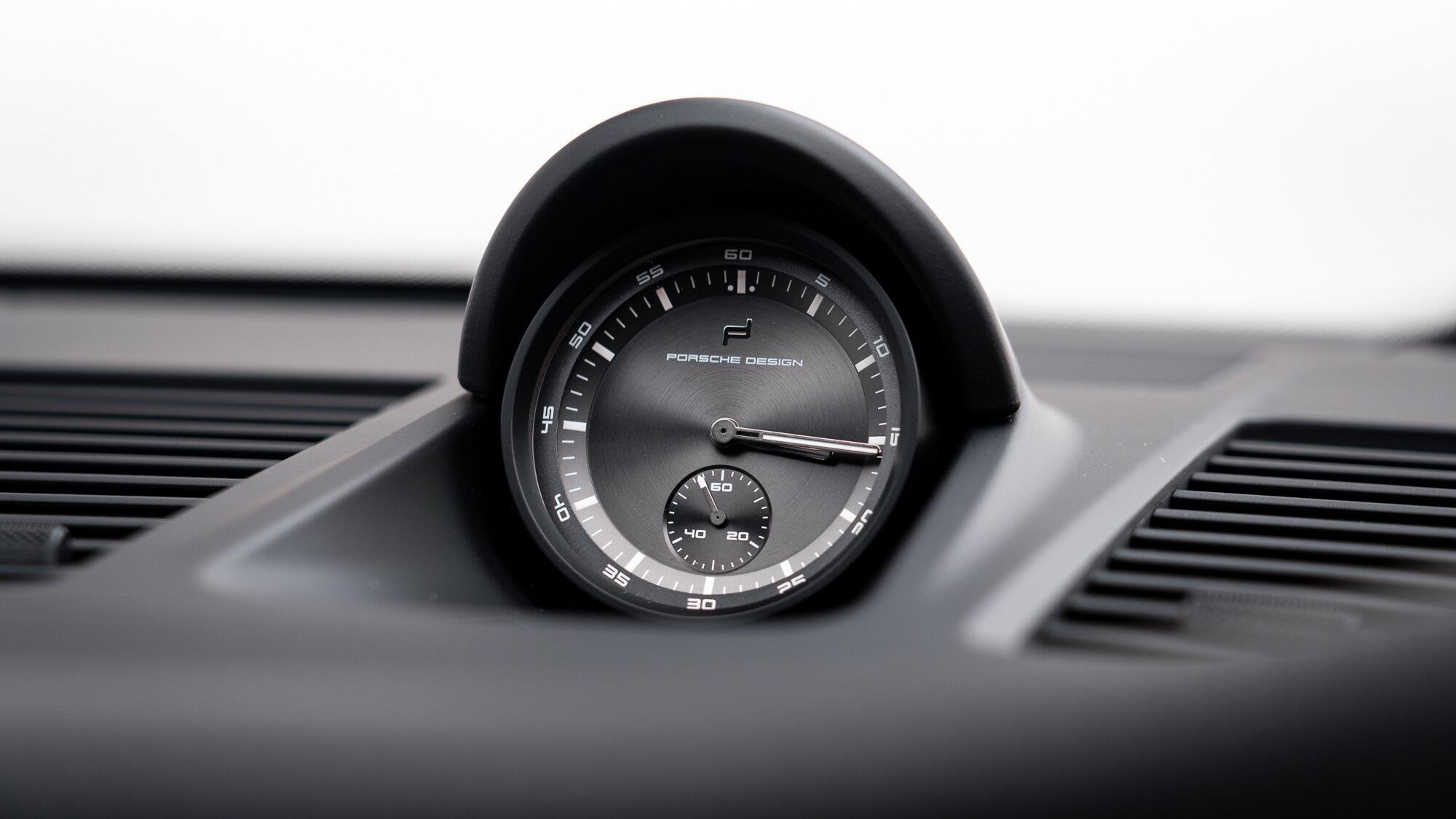 Porsche 911 view 27
