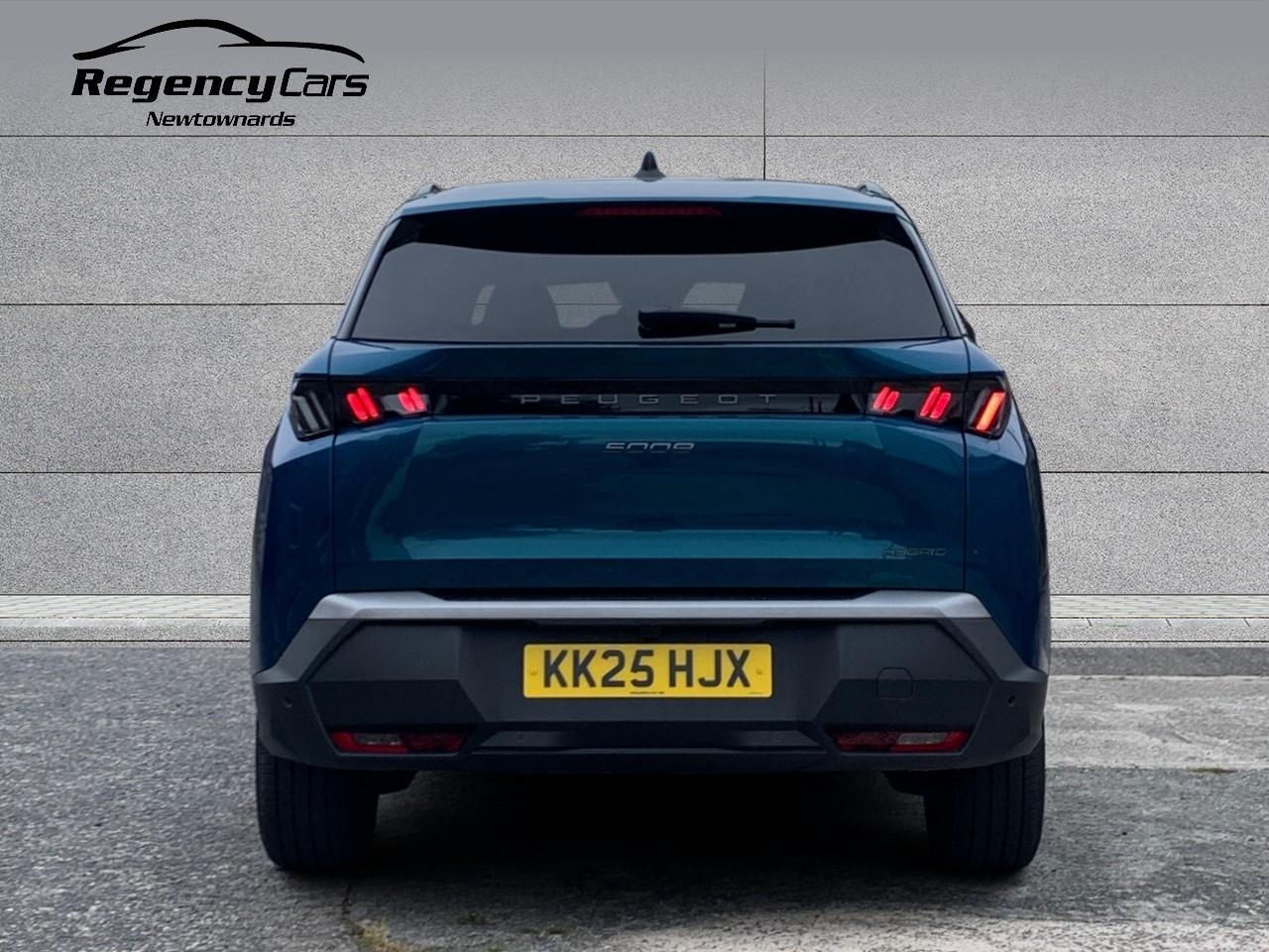 Peugeot 5008 view 5