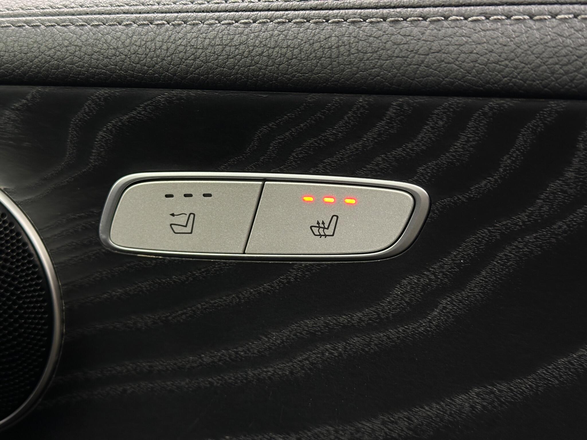 Mercedes-Benz E-Class view 20