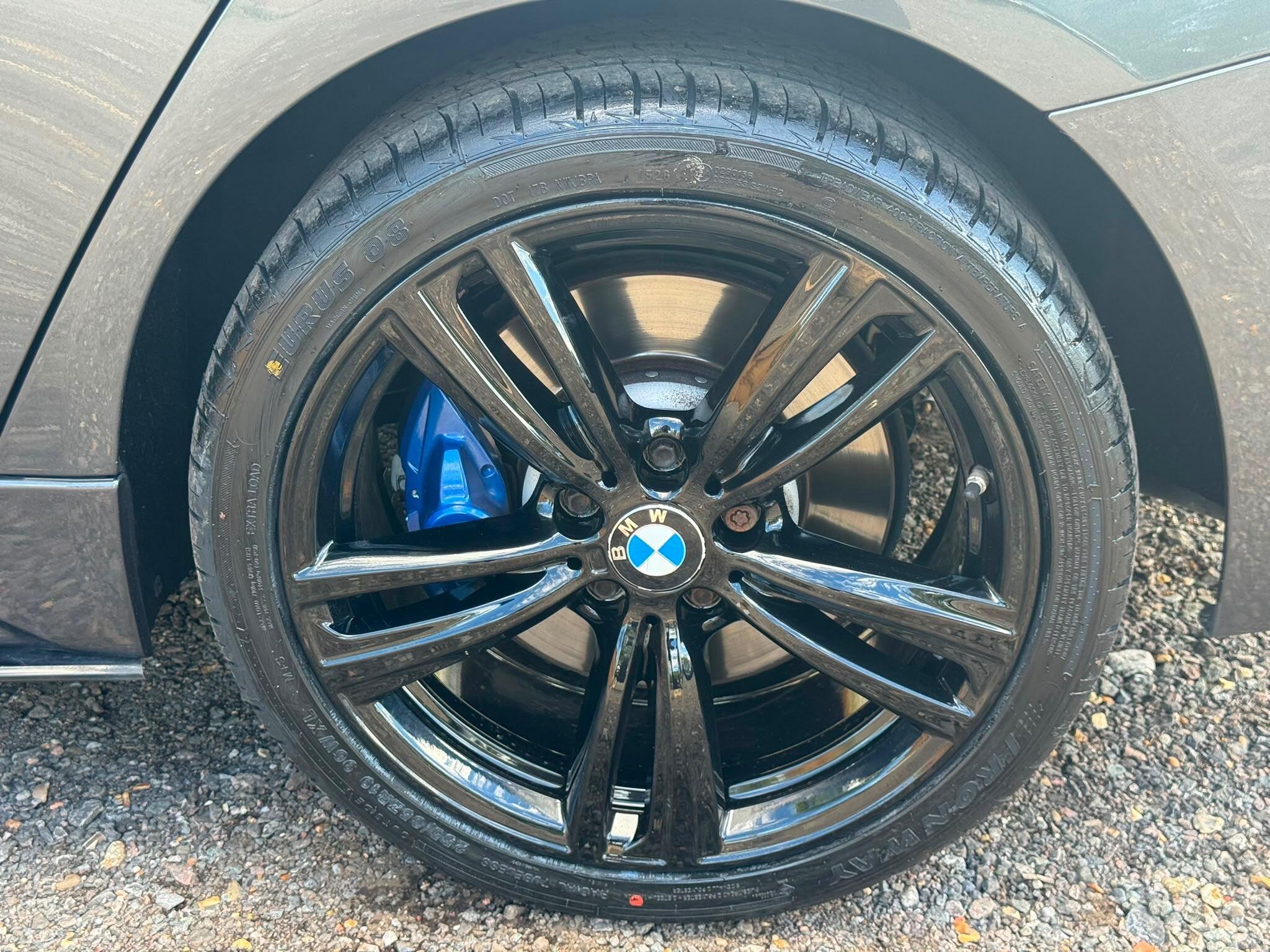 BMW 3 Series view 47