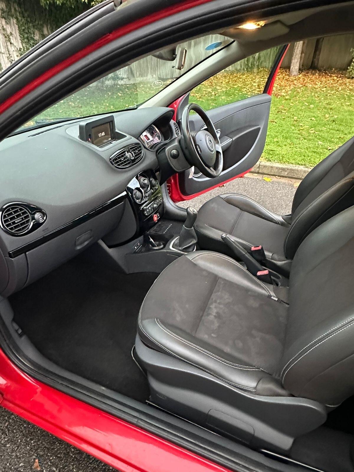 2011 Renault Clio image 10
