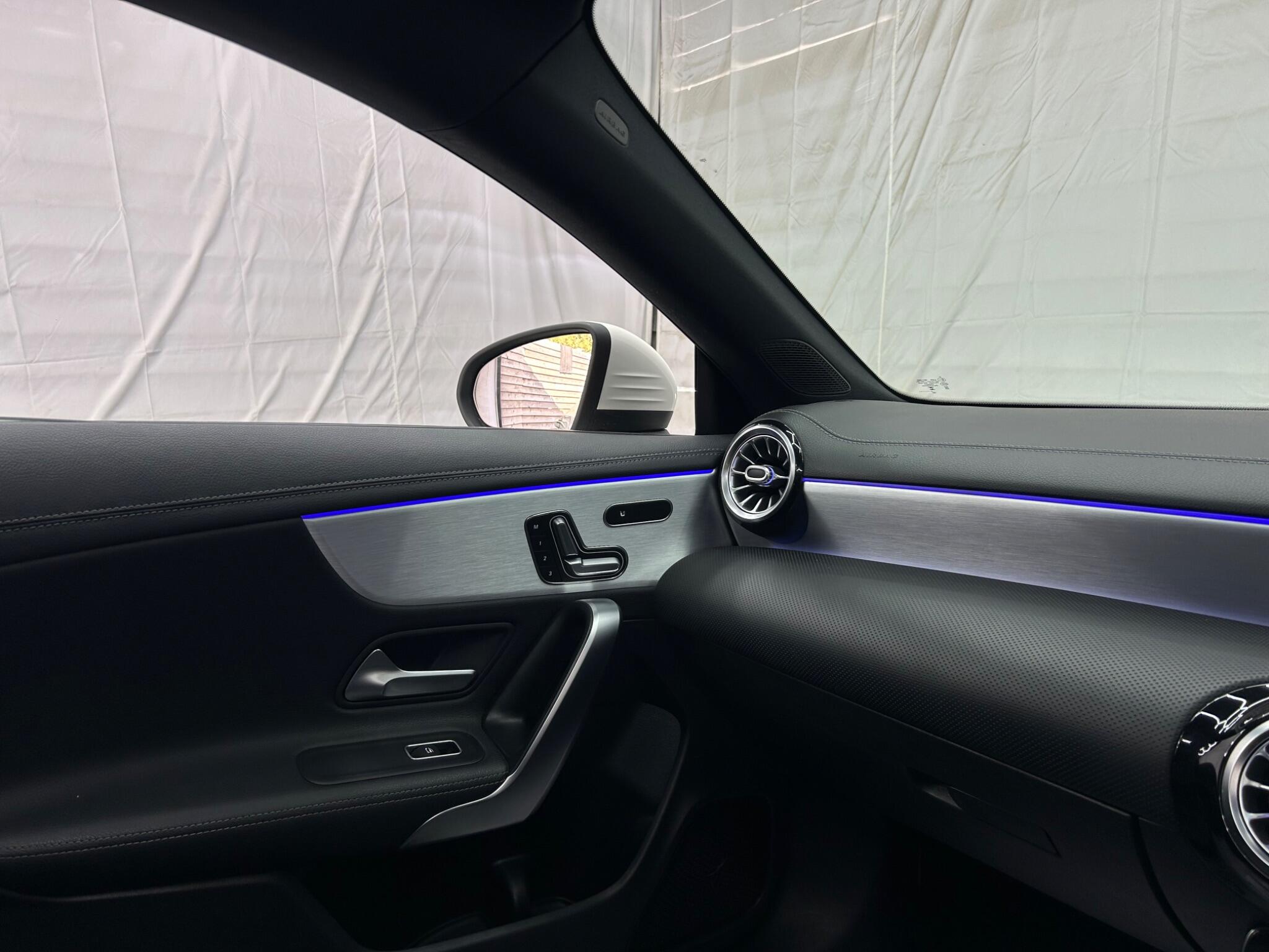 Mercedes-Benz Cla view 11