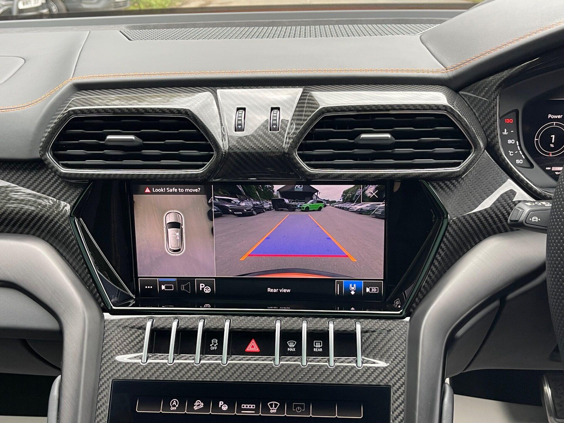 Lamborghini Urus view 47