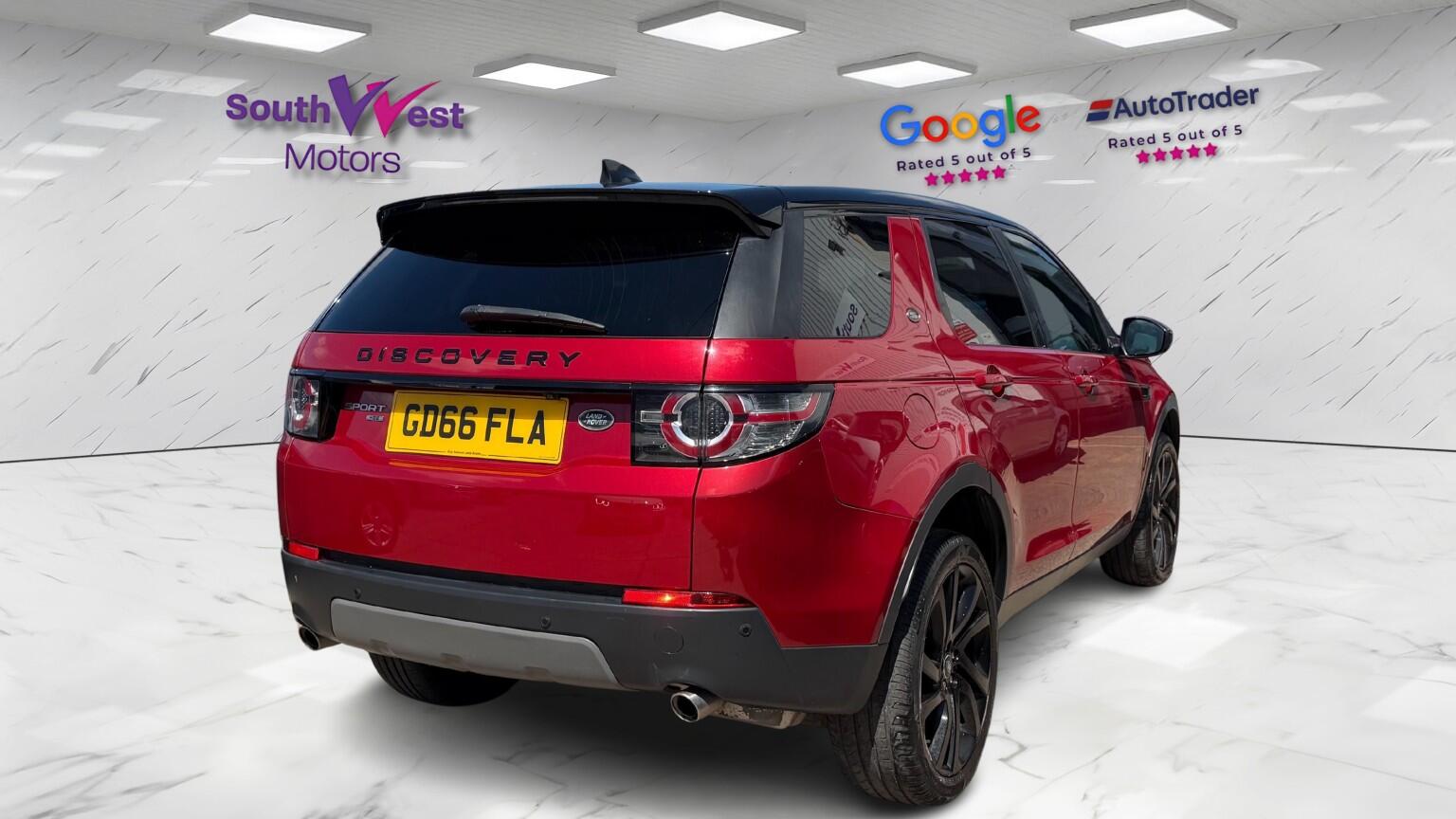 Land Rover Discovery Sport view 8
