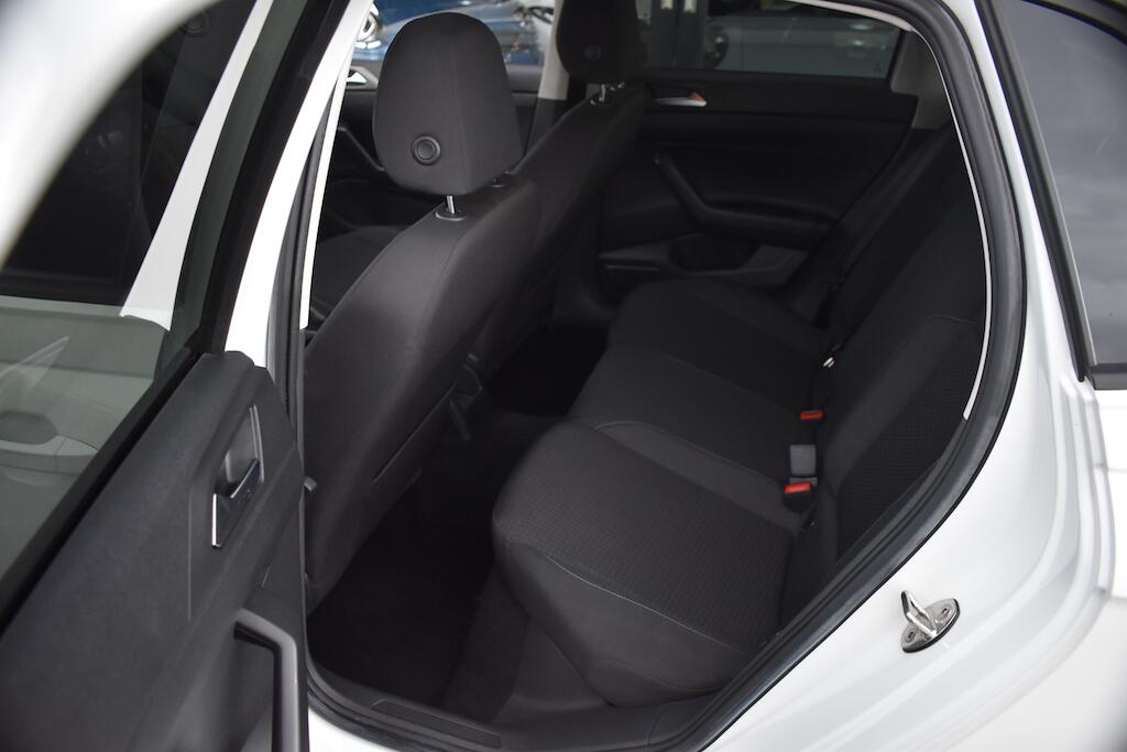 Volkswagen Polo view 13