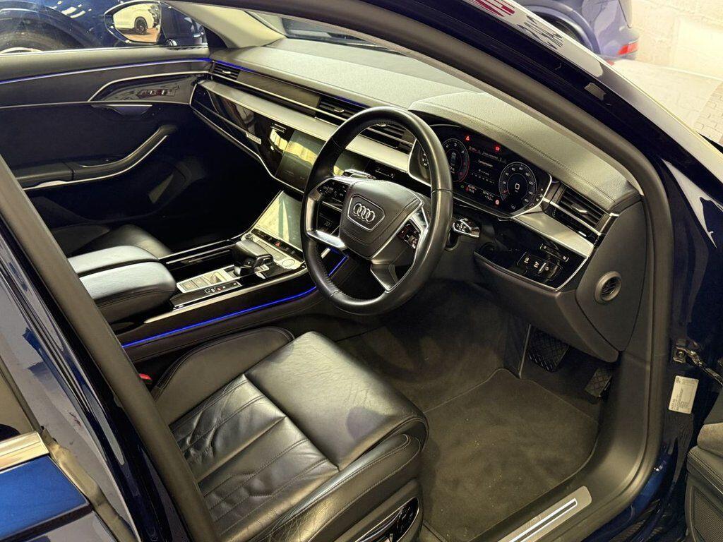 Audi A8 view 32