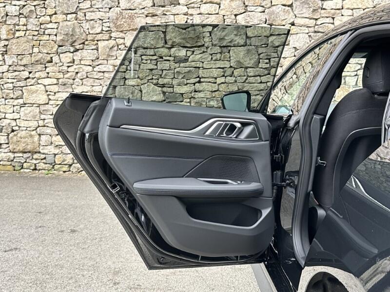 BMW i4 view 38
