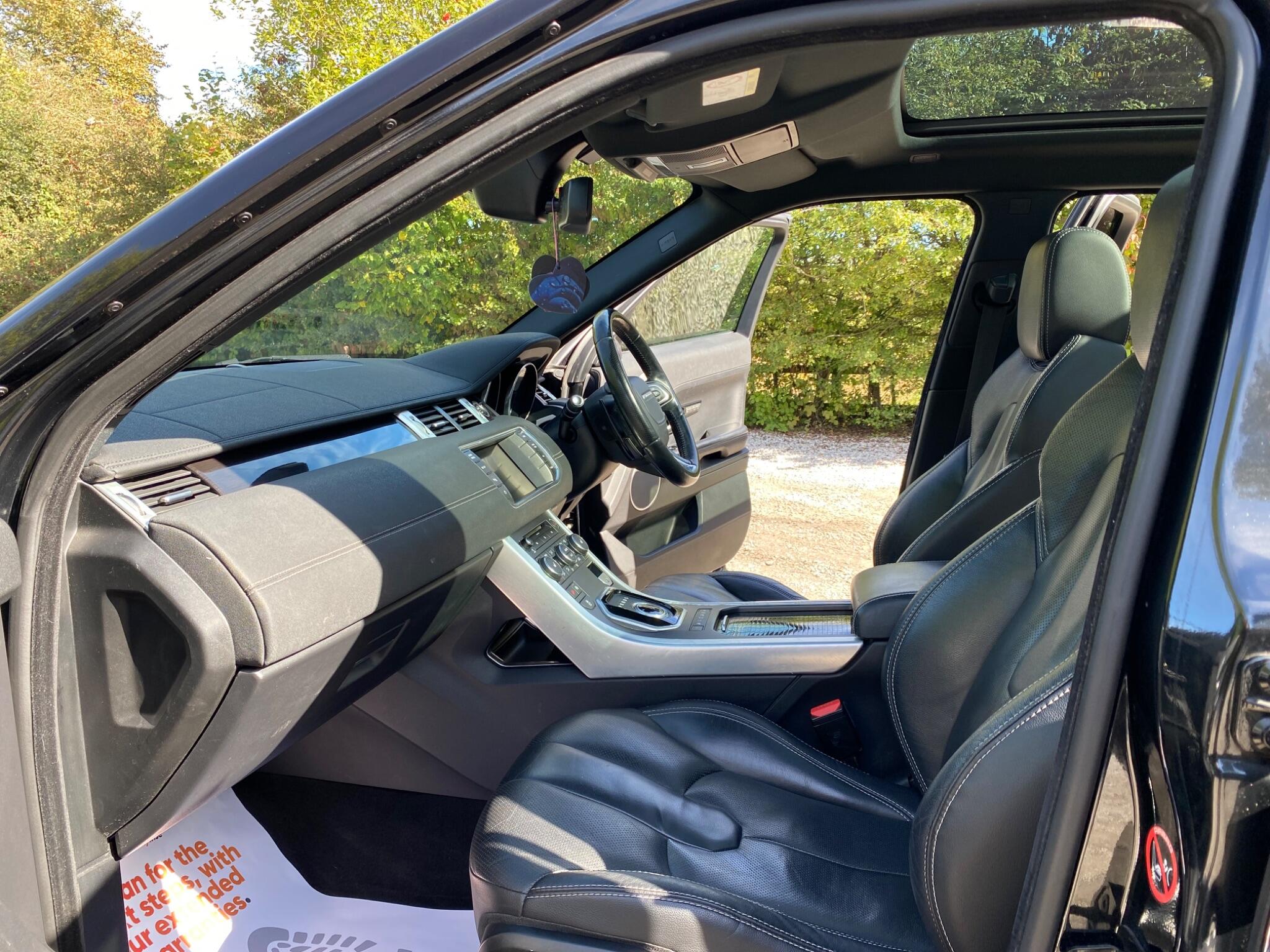 Land Rover Range Rover Evoque view 18