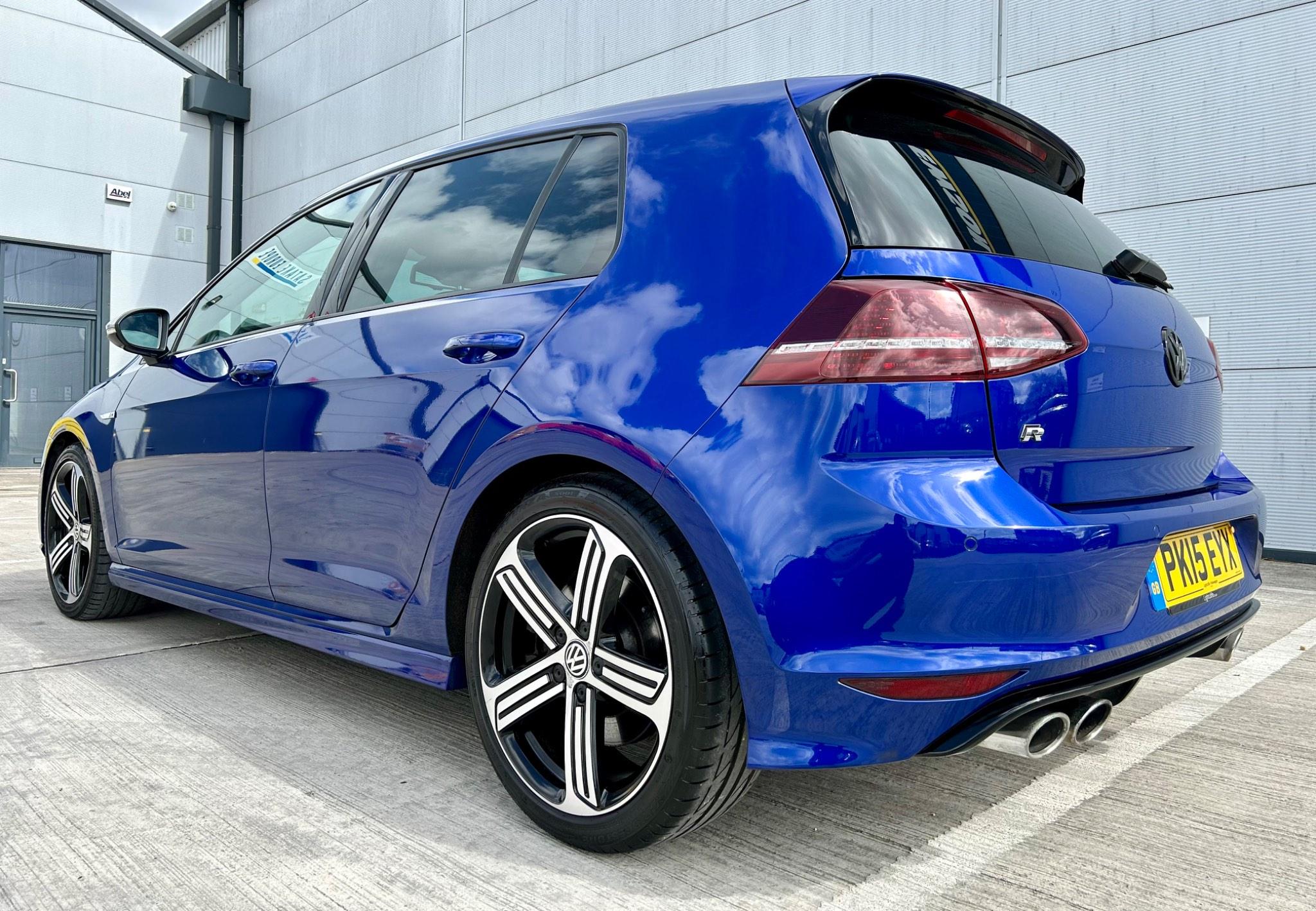 Volkswagen Golf view 3