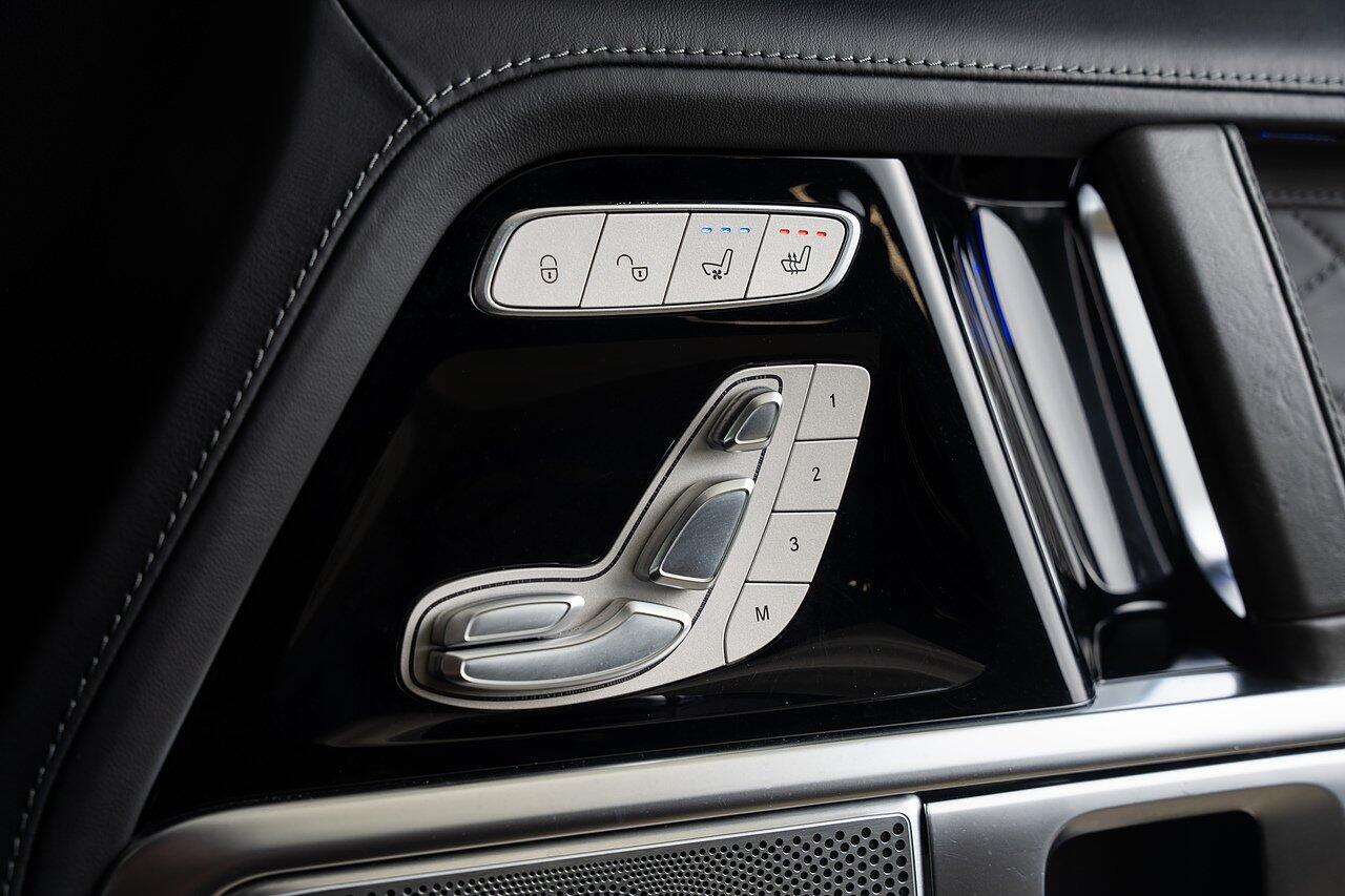 Mercedes-Benz G-Class view 41