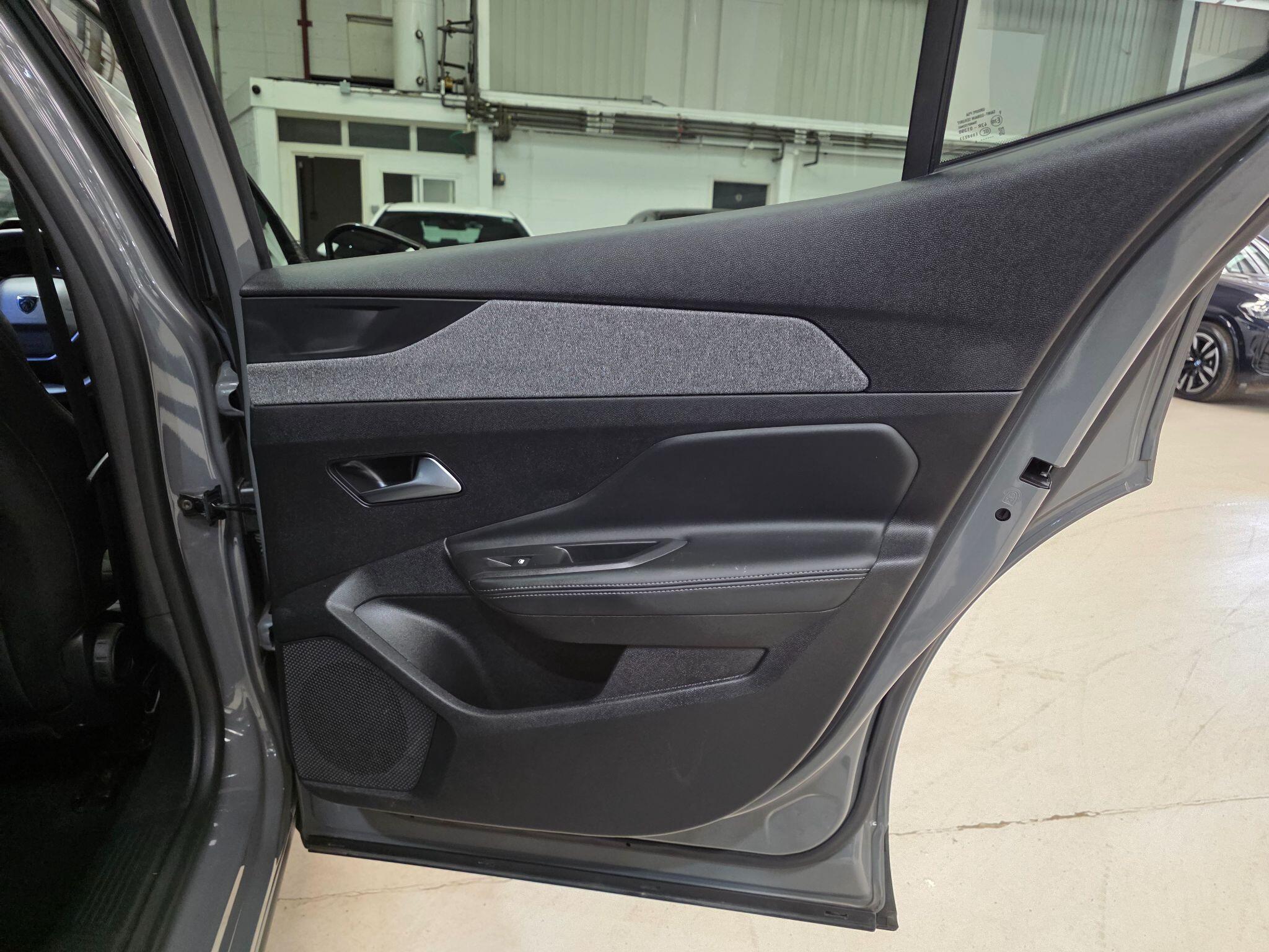 Peugeot 408 view 19