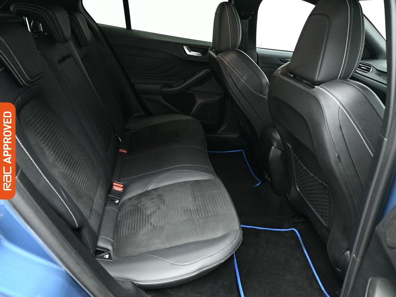 Ford Focus view 27