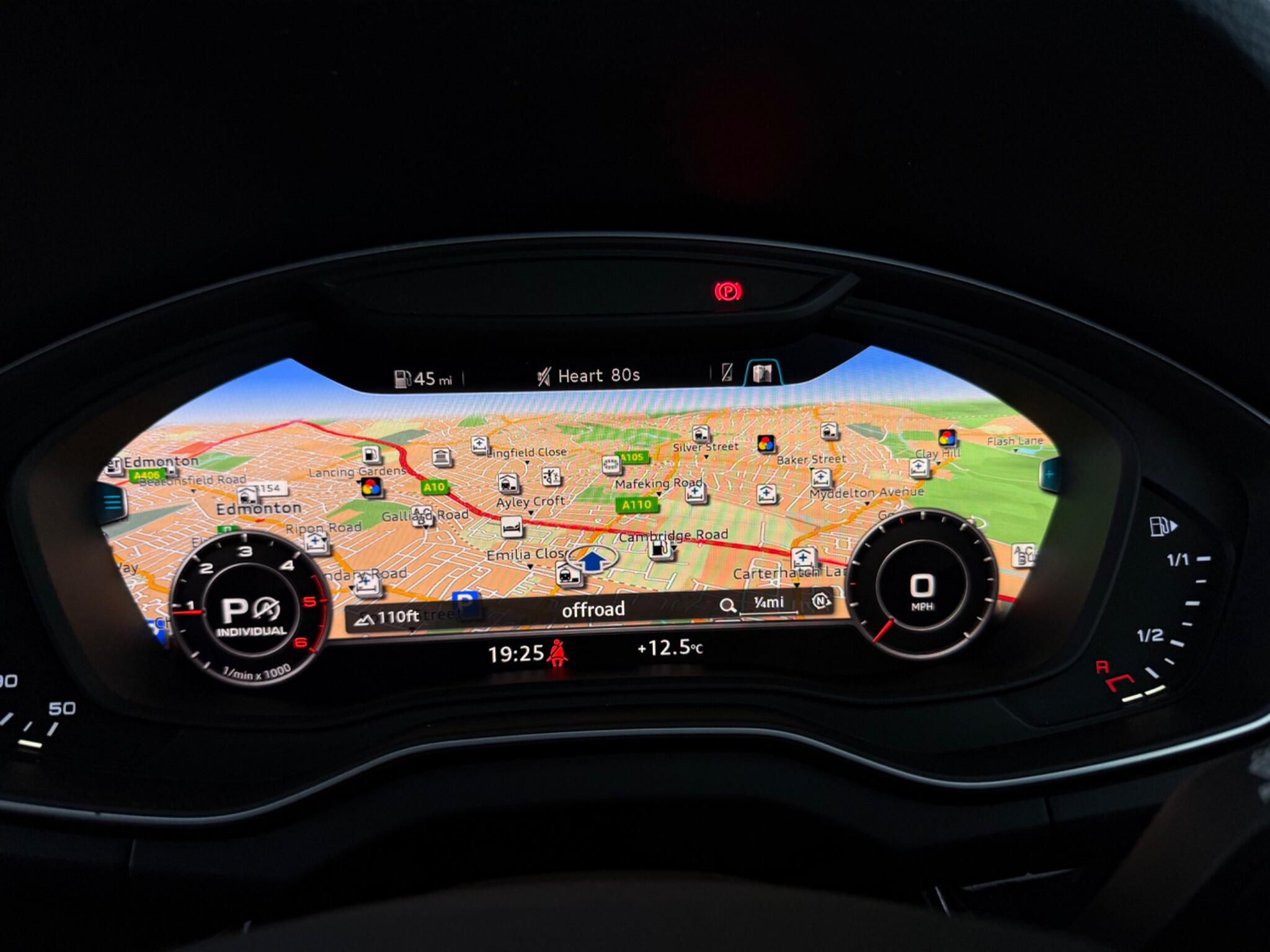 Audi Q5 view 13