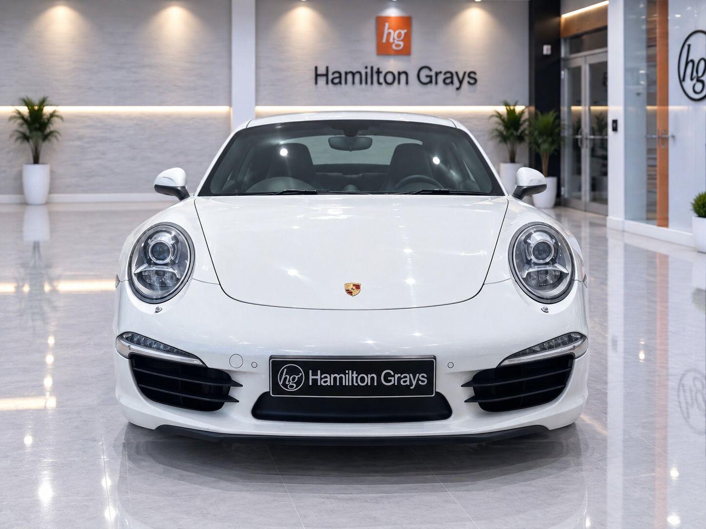 Porsche 911 view 5