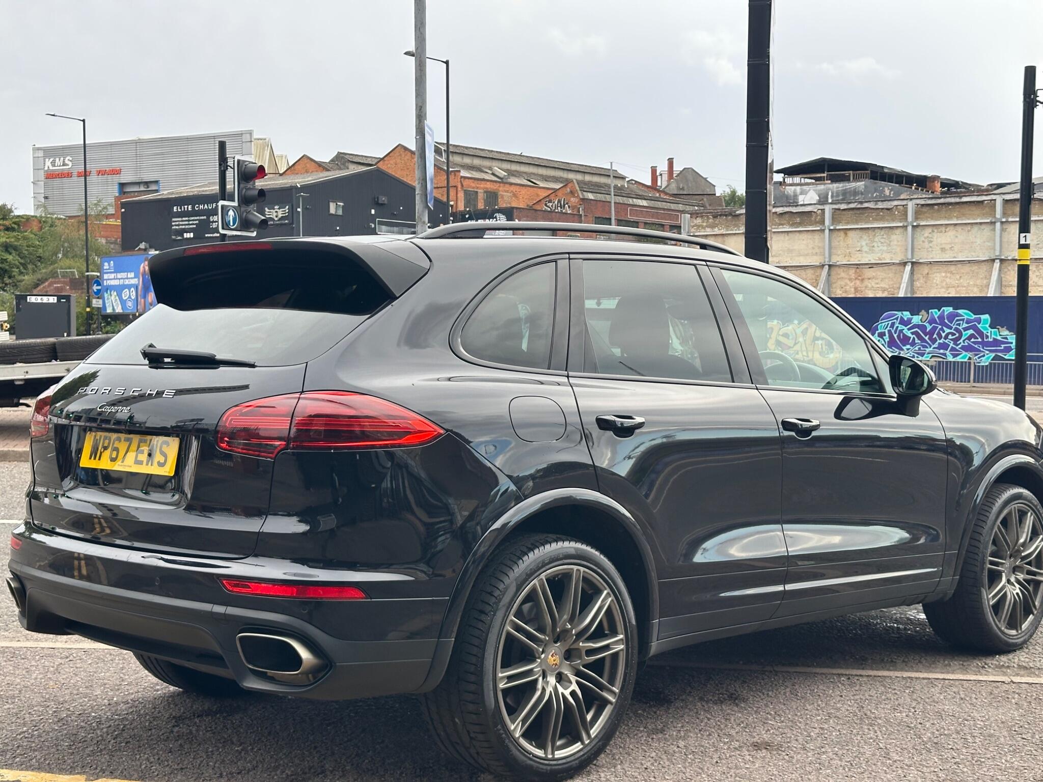 Porsche Cayenne view 37