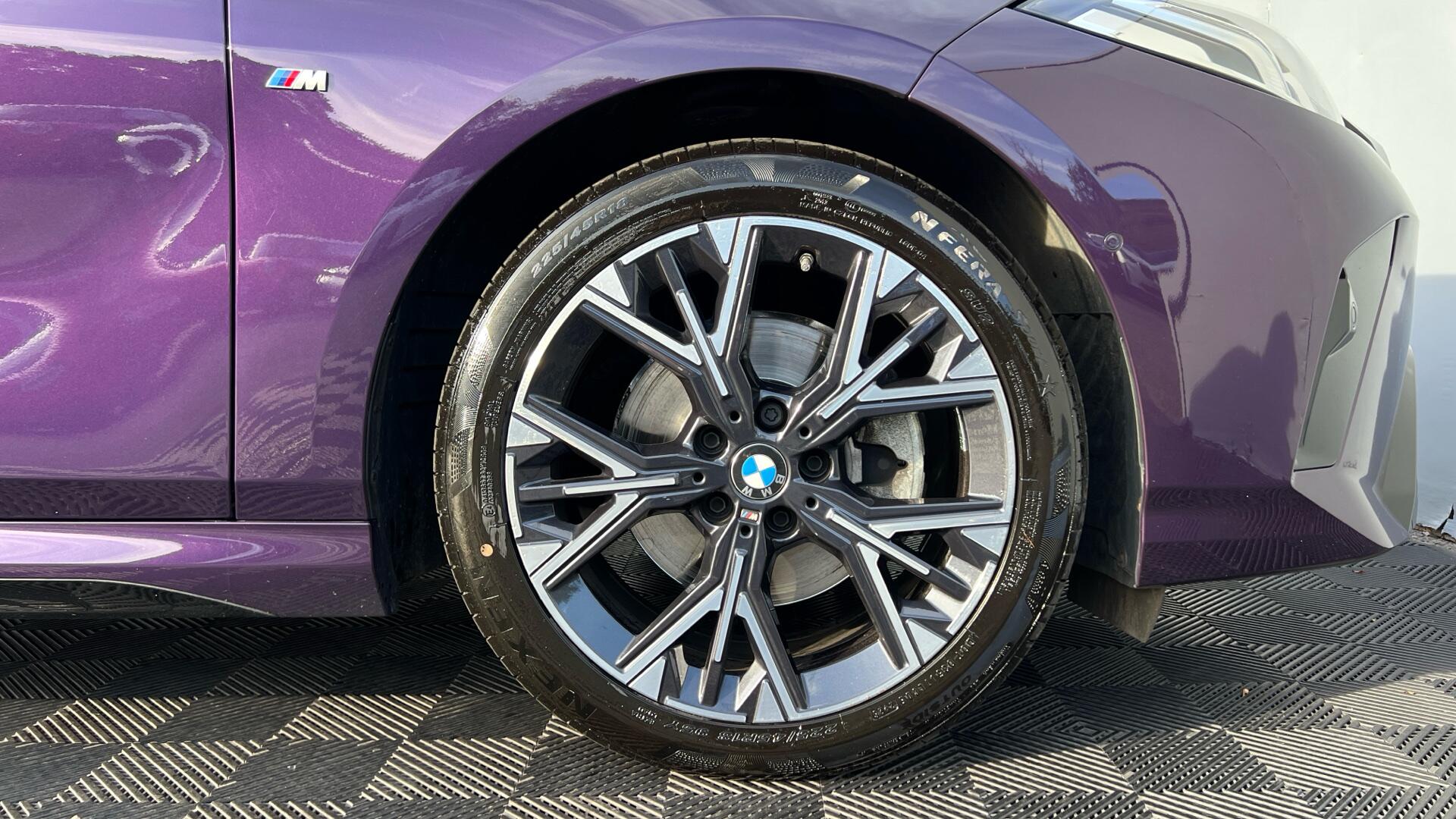 BMW 1 Series view 15