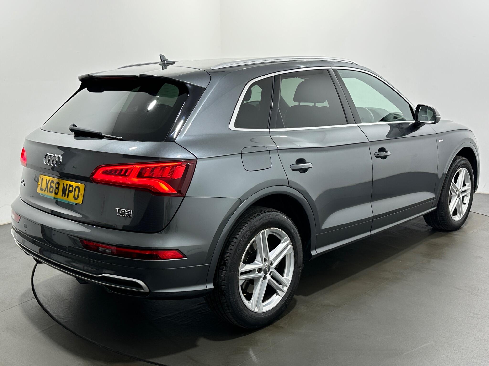 Audi Q5 view 52