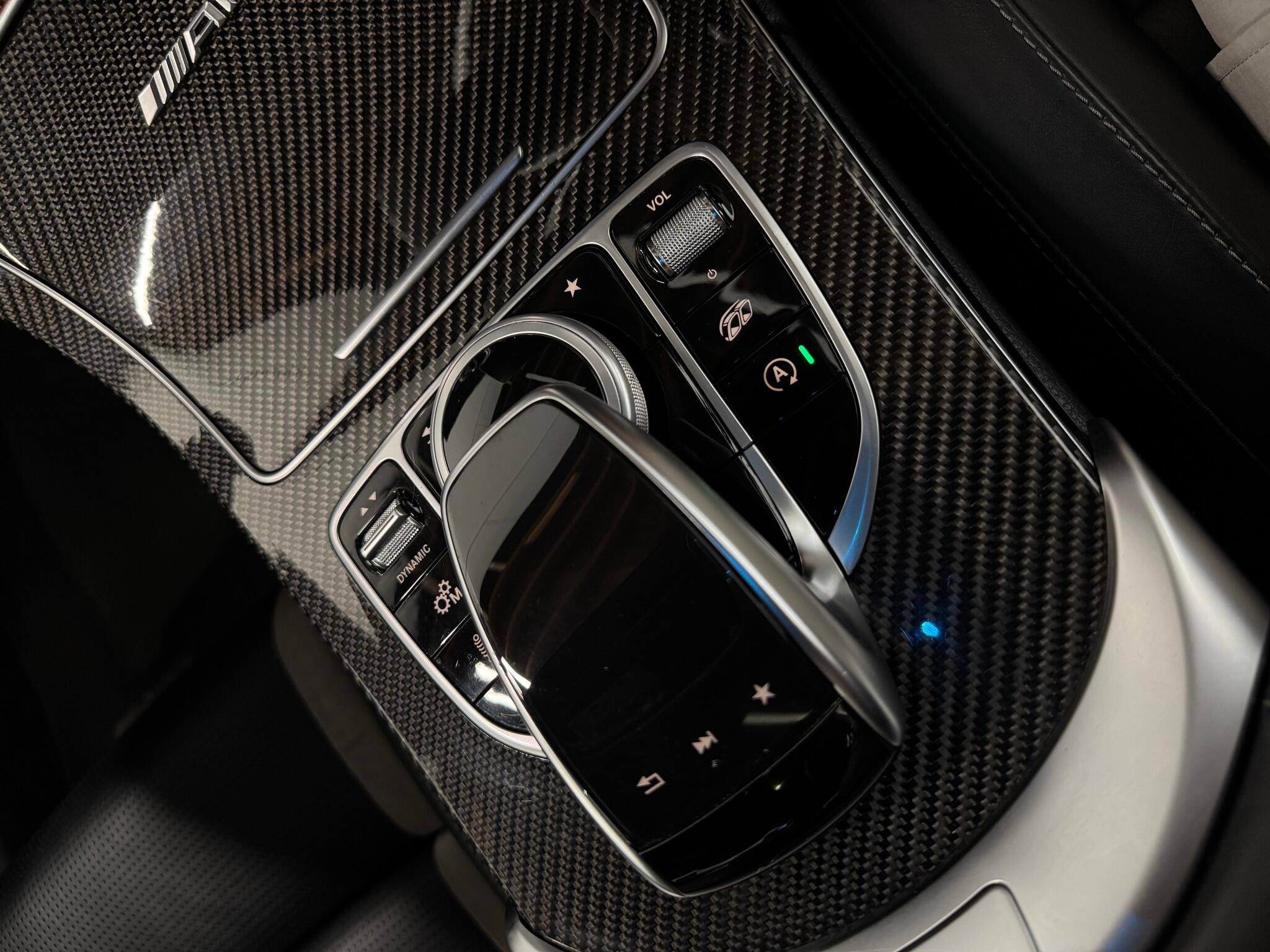 Mercedes-Benz C-Class view 24