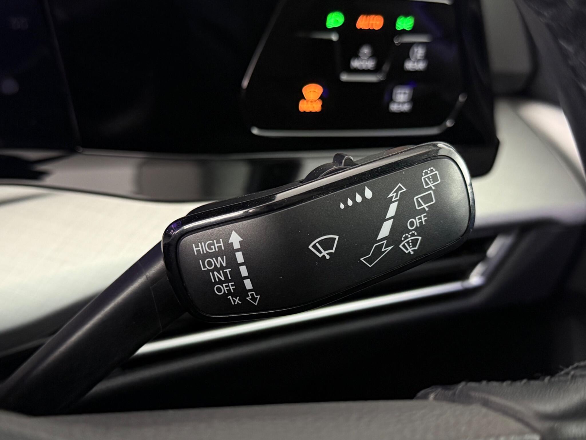 Volkswagen Golf view 17