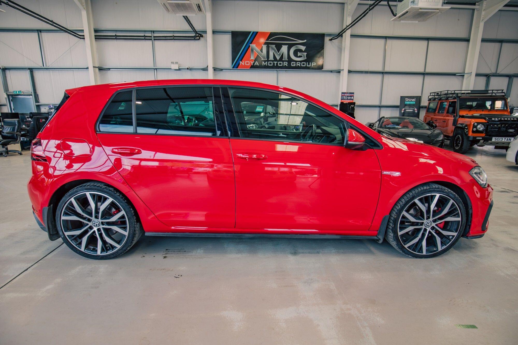 Volkswagen Golf view 23