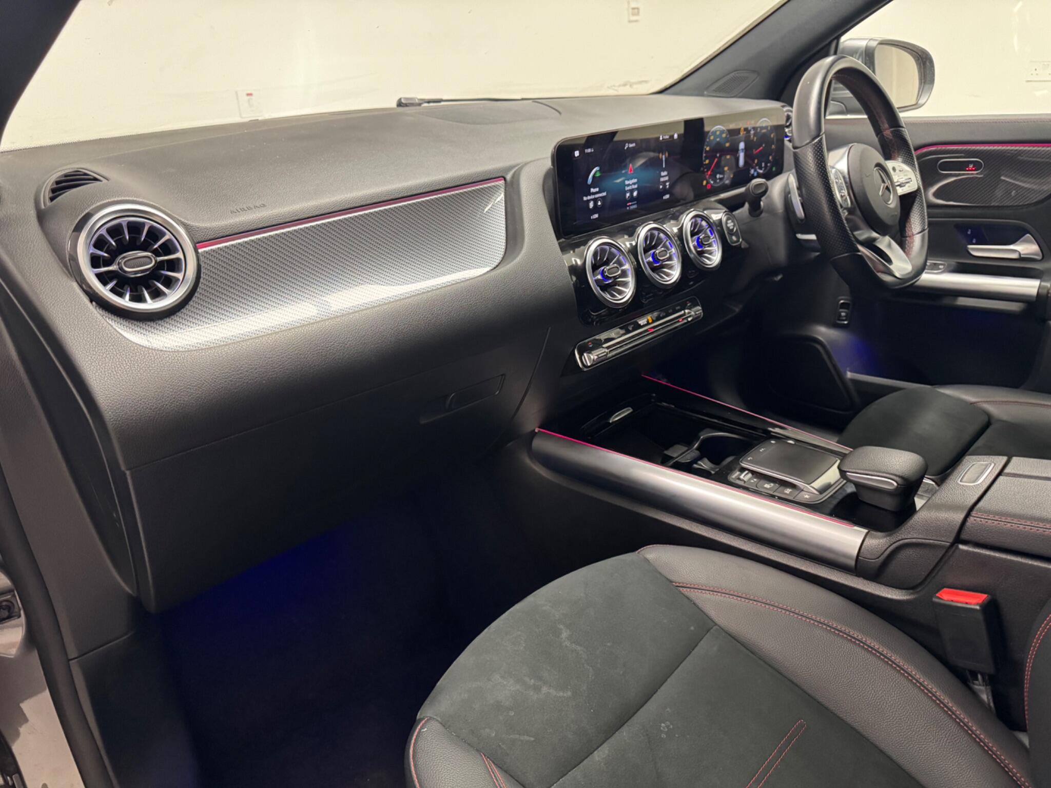 Mercedes-Benz Gla view 8