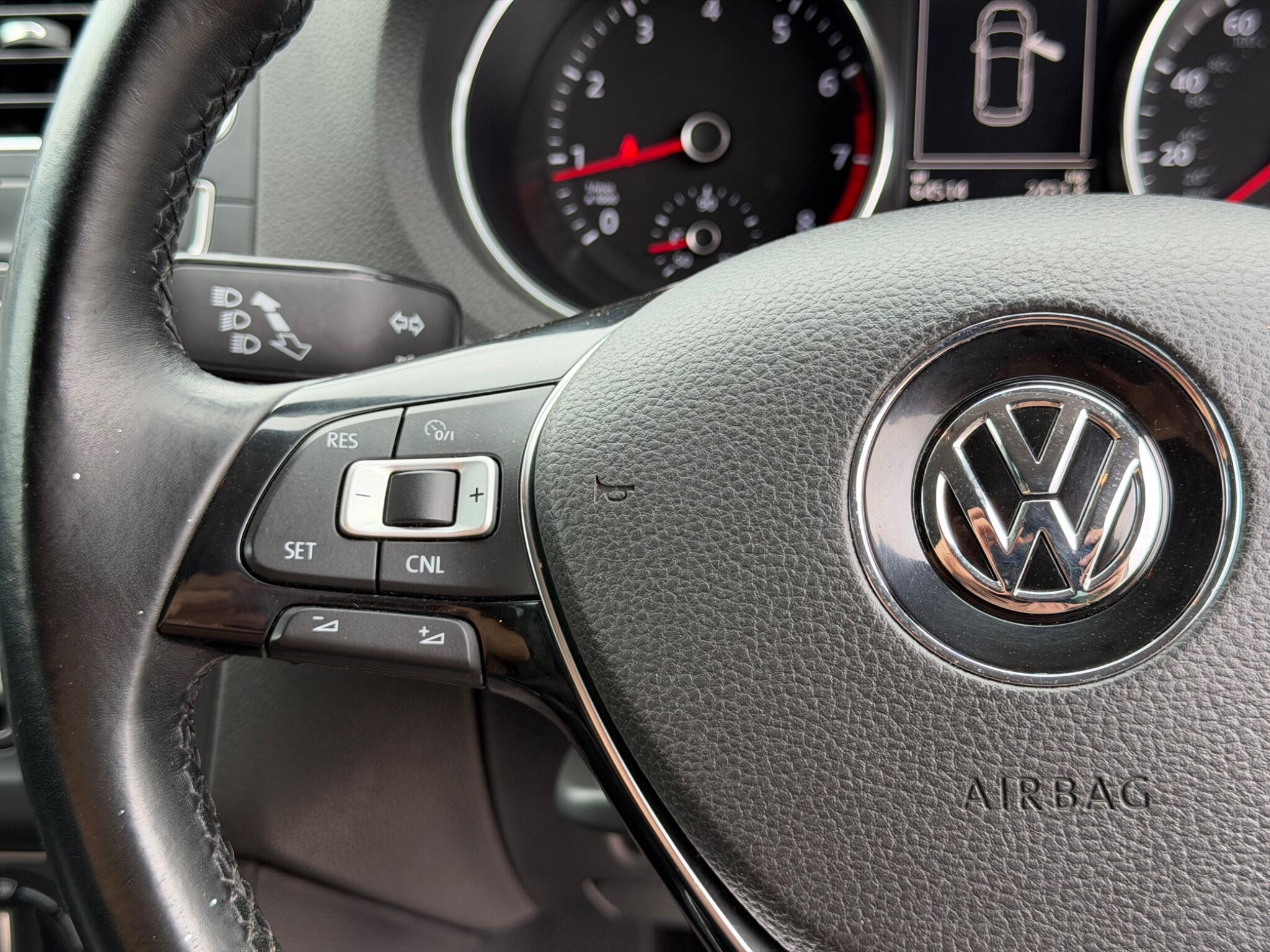Volkswagen Polo view 22