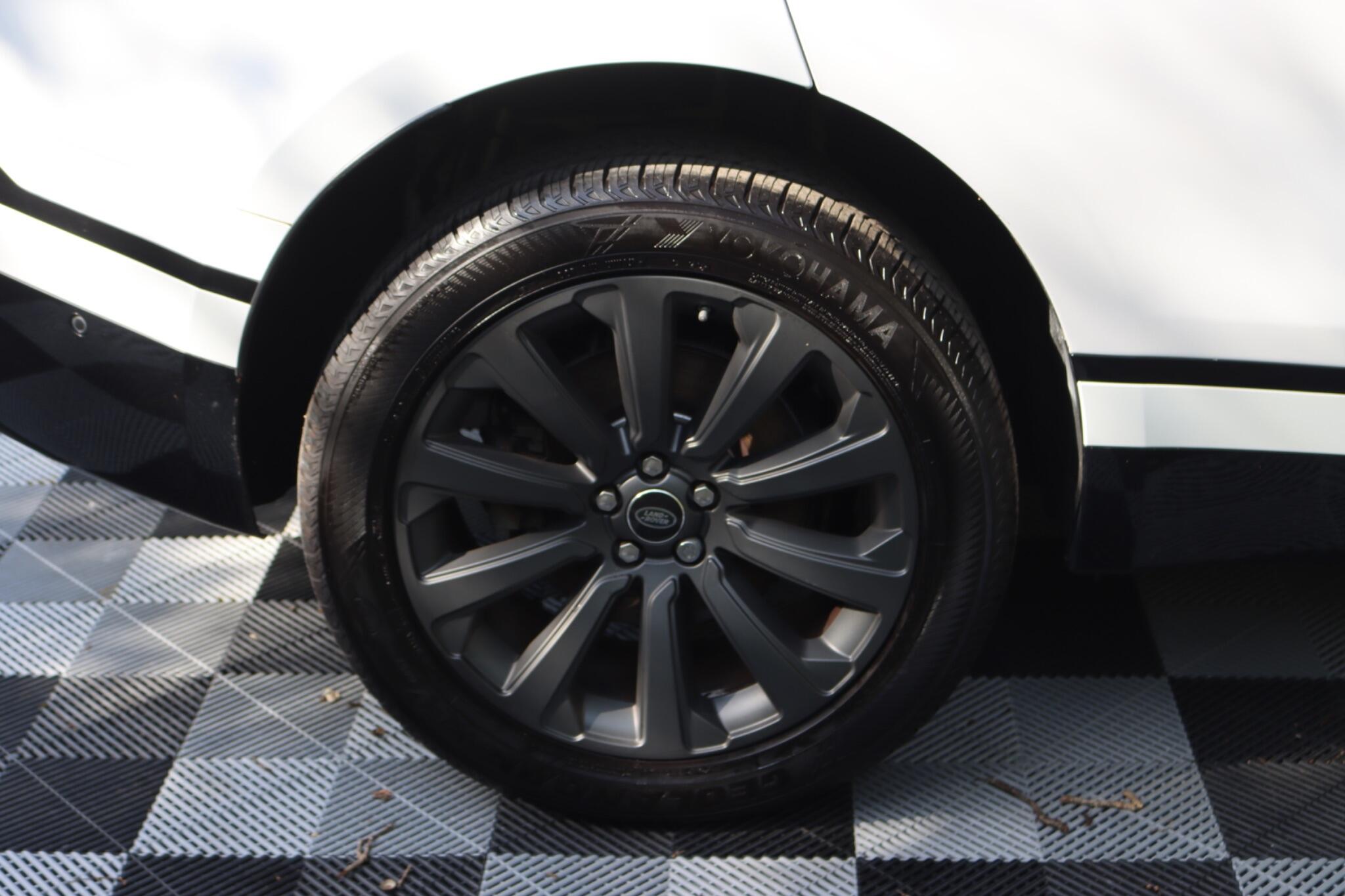 Land Rover Range Rover Velar view 24